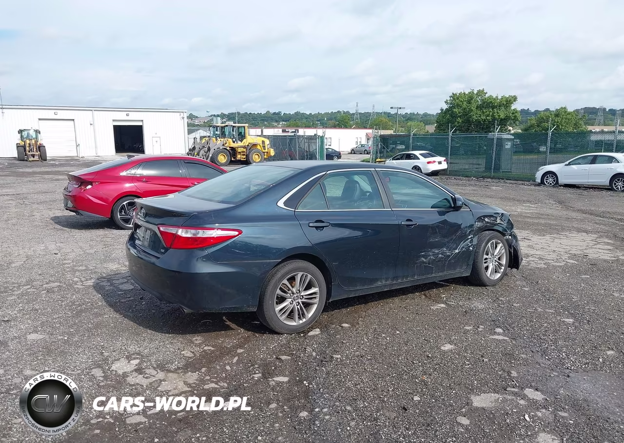 2016 Toyota Camry Se VIN:4T1BF1FK8GU525831 - 4