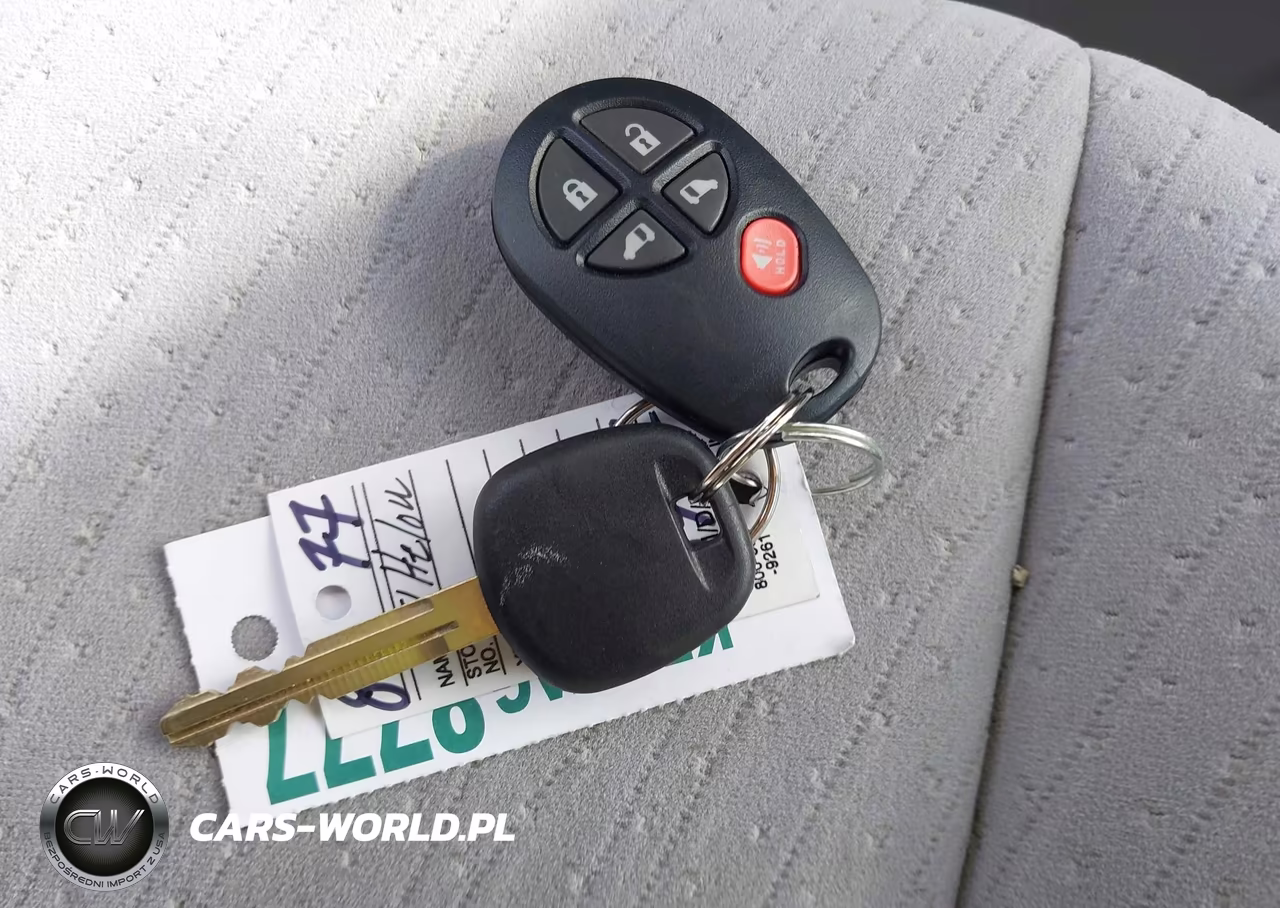 2020 Toyota Sienna Le VIN:5TDKZ3DC2LS084442 - 11
