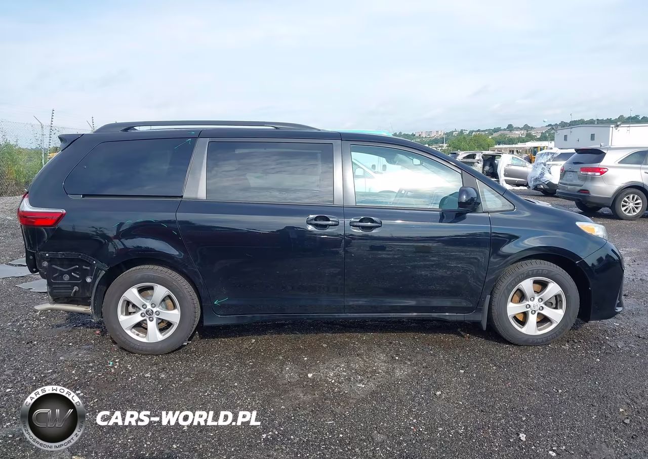 2020 Toyota Sienna Le VIN:5TDKZ3DC2LS084442 - 13