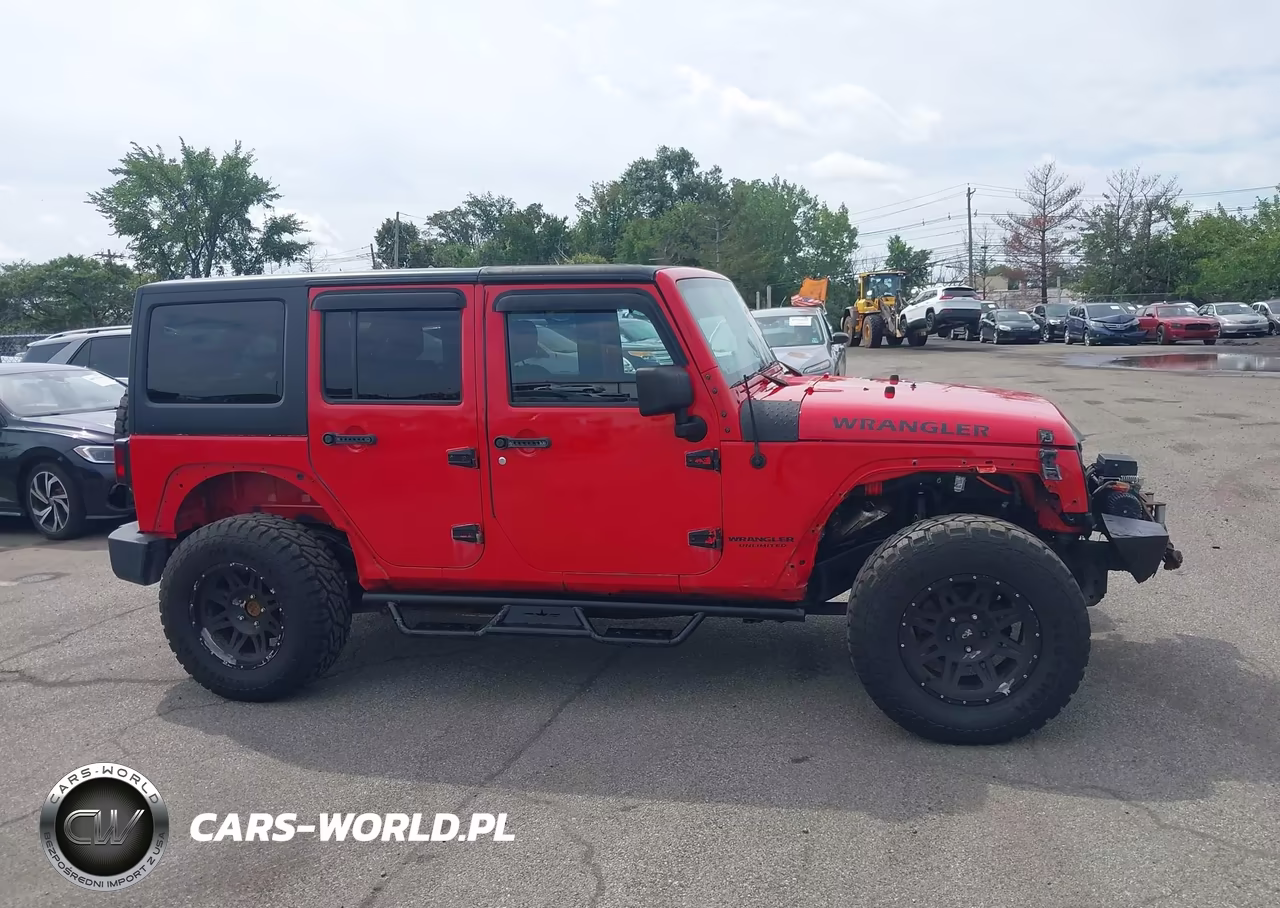 2015 Jeep Wrangler Unlimited Sport VIN:1C4BJWDGXFL555318 - 13