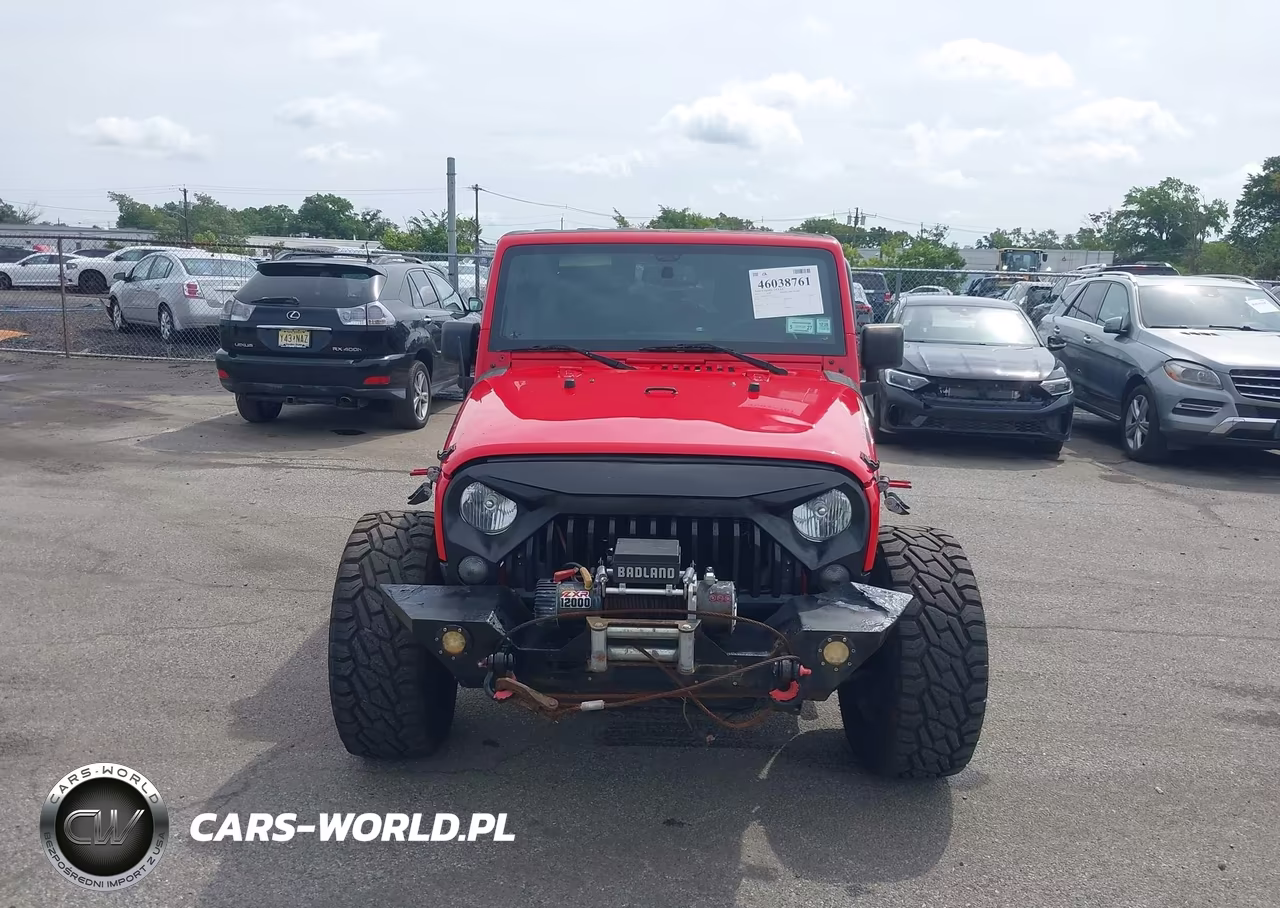 2015 Jeep Wrangler Unlimited Sport VIN:1C4BJWDGXFL555318 - 6