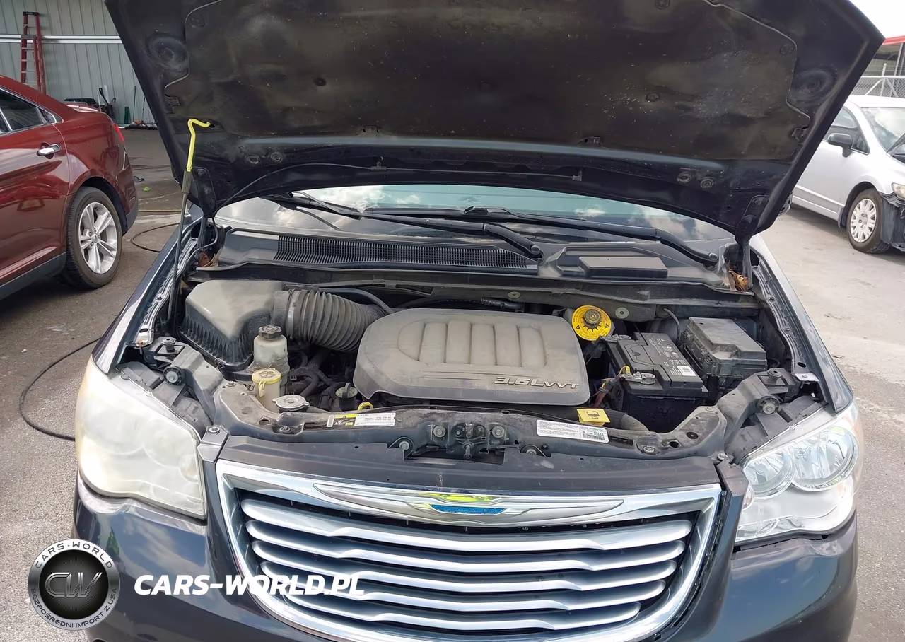 2014 Chrysler Town & Country Touring VIN:2C4RC1BG0ER247692 - 10