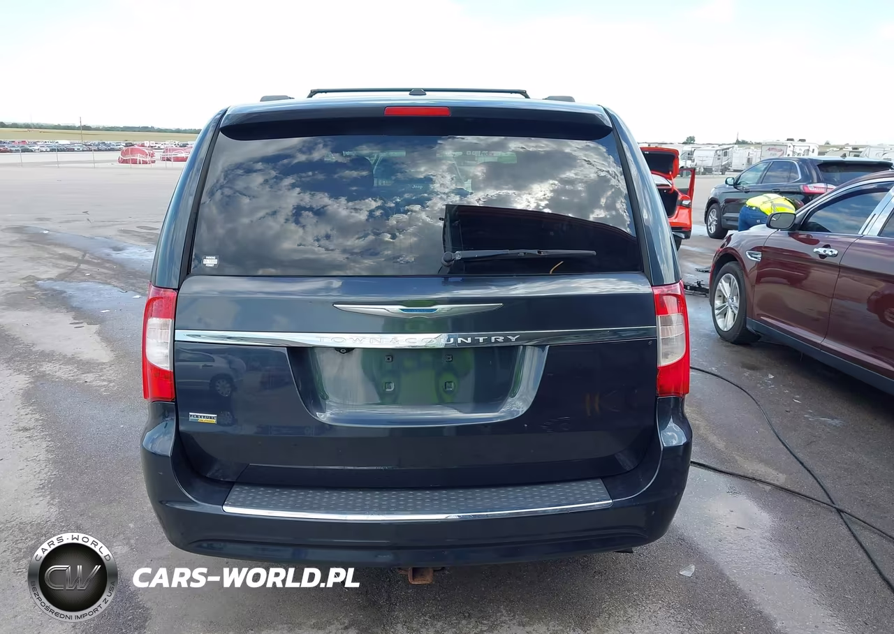 2014 Chrysler Town & Country Touring VIN:2C4RC1BG0ER247692 - 16