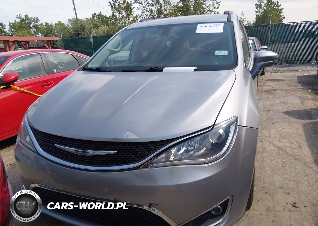 2017 Chrysler Pacifica Touring-L VIN:2C4RC1BG2HR733795 - 12