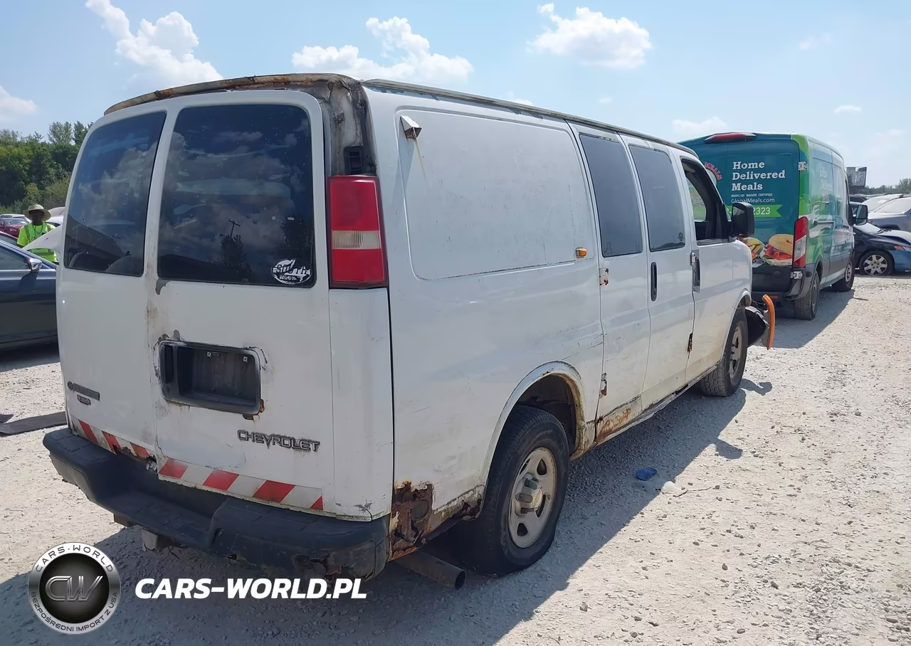 2003 Chevrolet Express VIN:1GCFG15X531219293 - 4