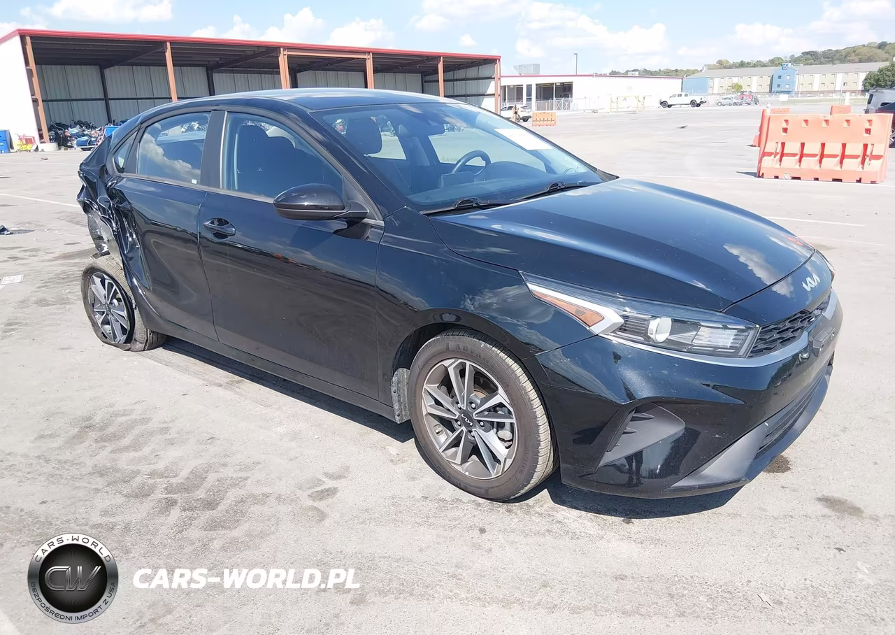 2024 Kia Forte Lxs – zdjęcie 1 z 15