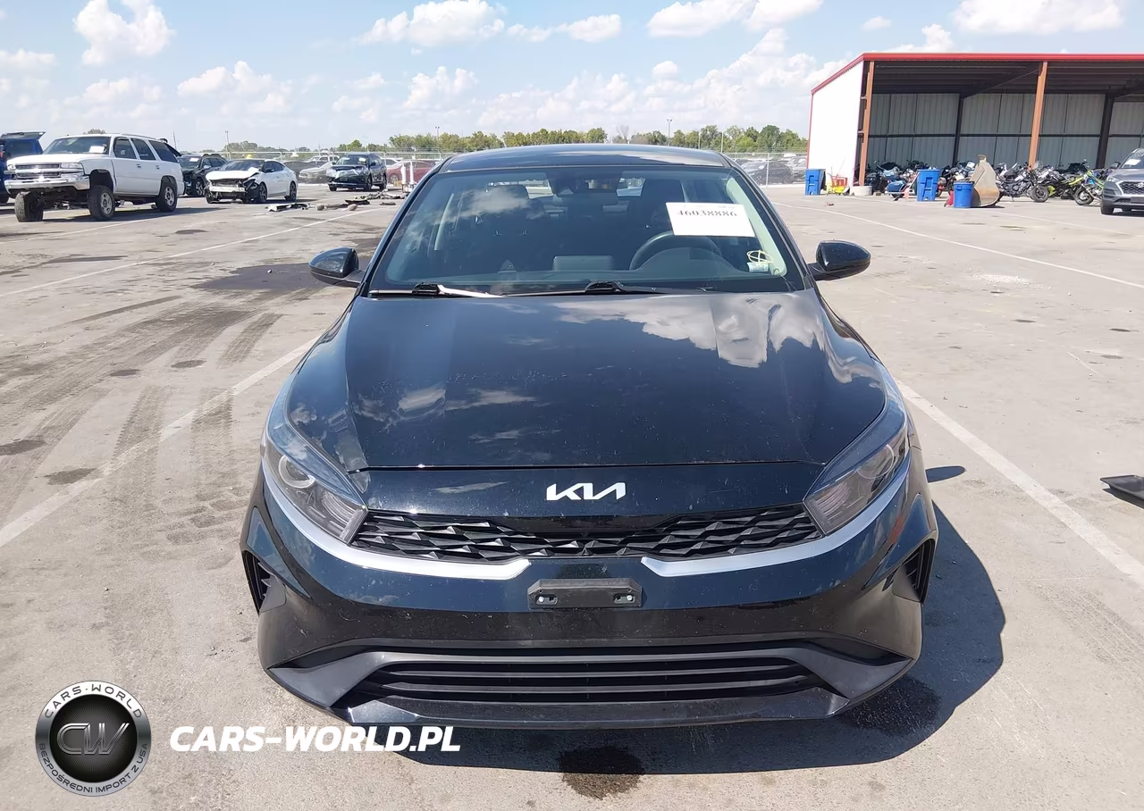 2024 Kia Forte Lxs VIN:3KPF24AD0RE790076 - 11
