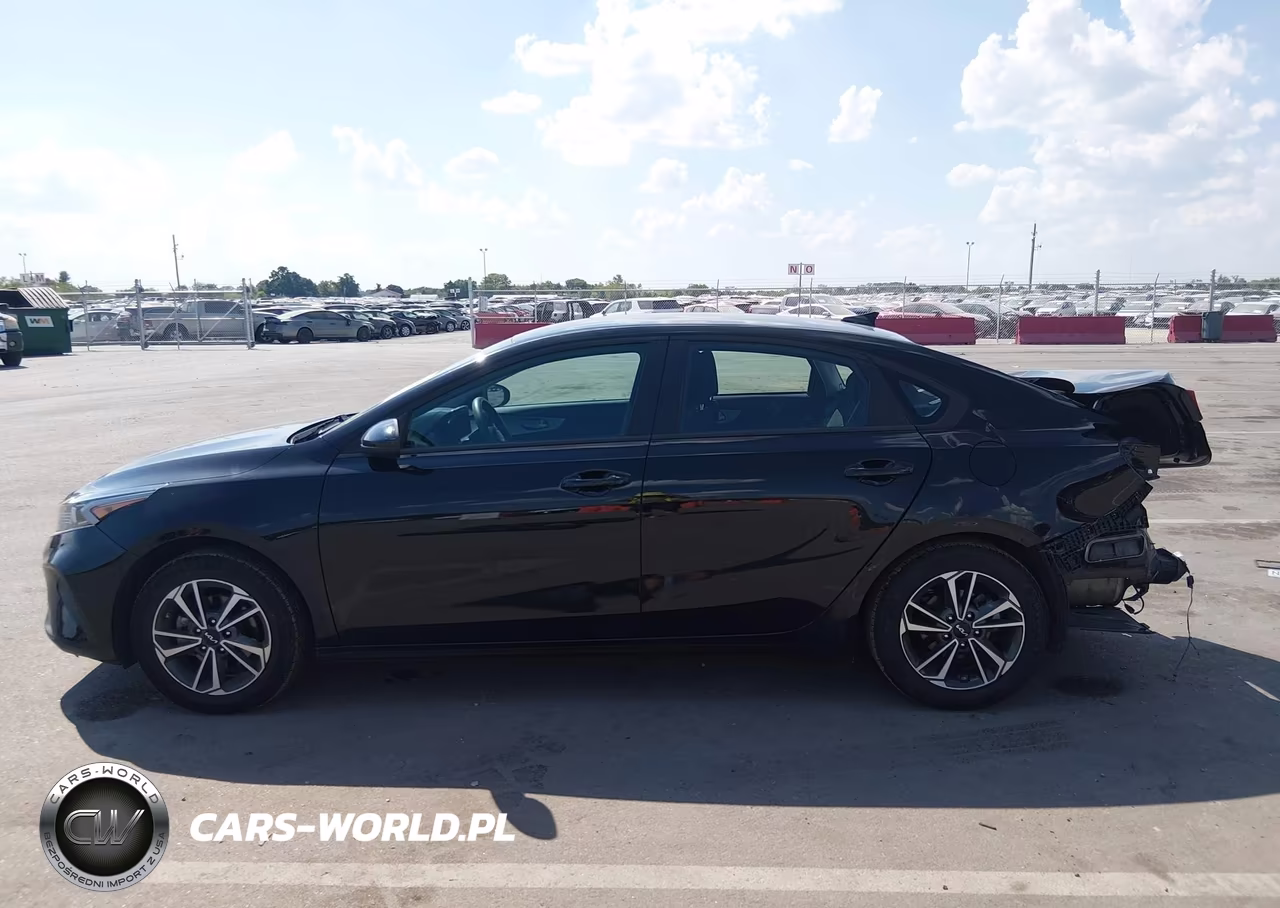 2024 Kia Forte Lxs VIN:3KPF24AD0RE790076 - 13
