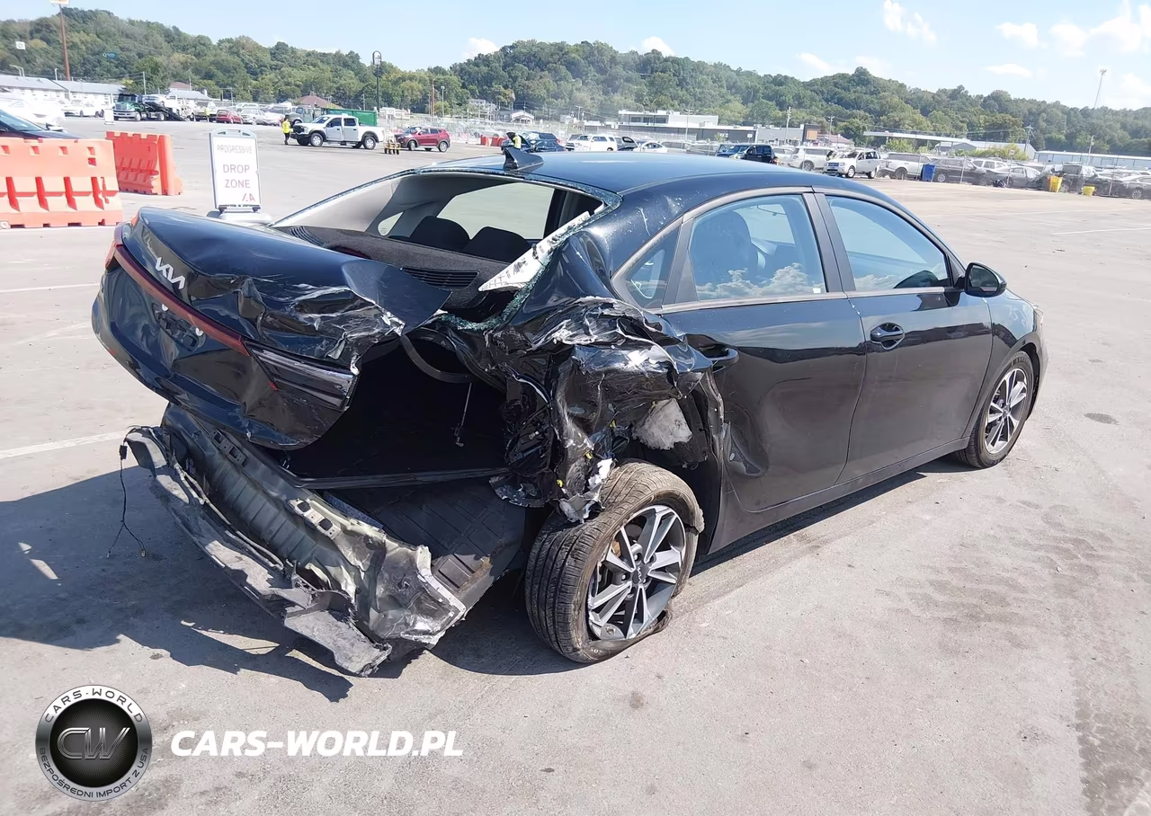 2024 Kia Forte Lxs VIN:3KPF24AD0RE790076 - 3