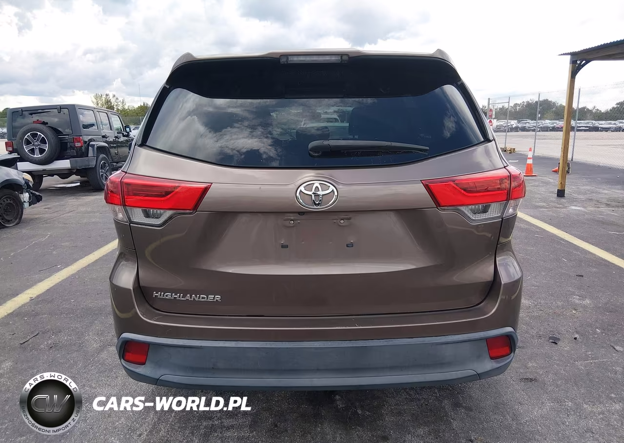 2017 Toyota Highlander Le VIN:5TDZZRFH7HS215883 - 17