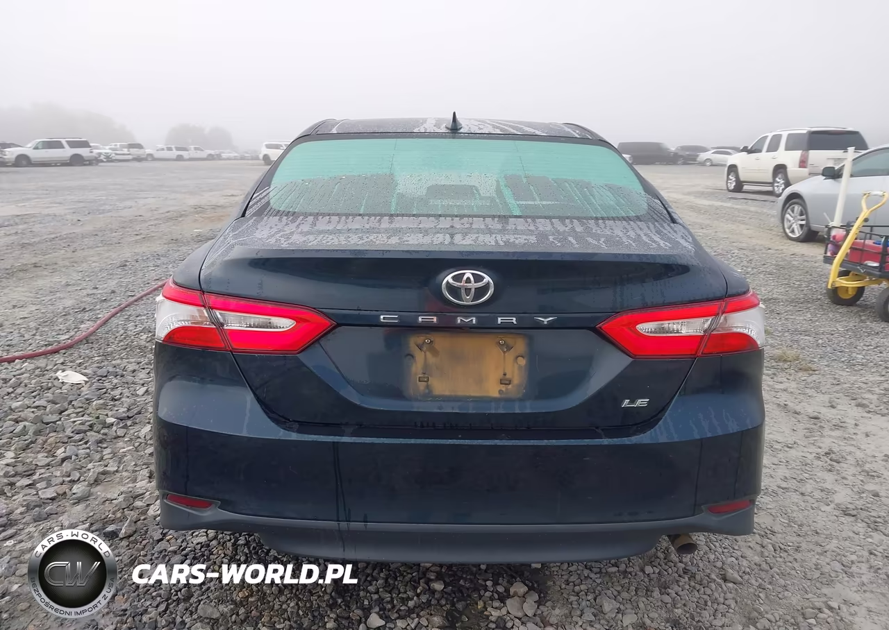 2019 Toyota Camry Le VIN:4T1B11HK6KU709427 - 16
