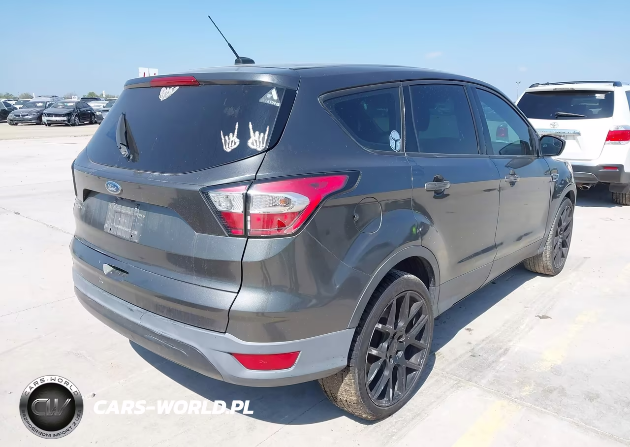 2017 Ford Escape S VIN:1FMCU0F74HUE35366 - 4