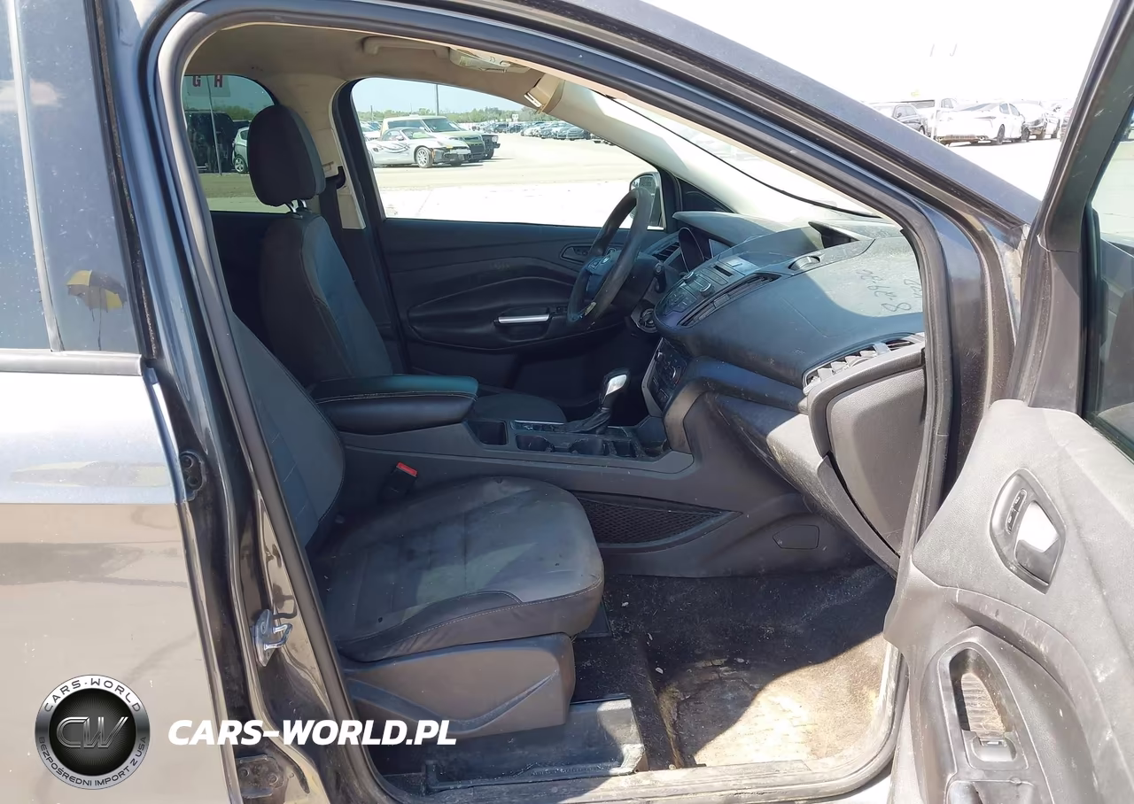 2017 Ford Escape S VIN:1FMCU0F74HUE35366 - 5