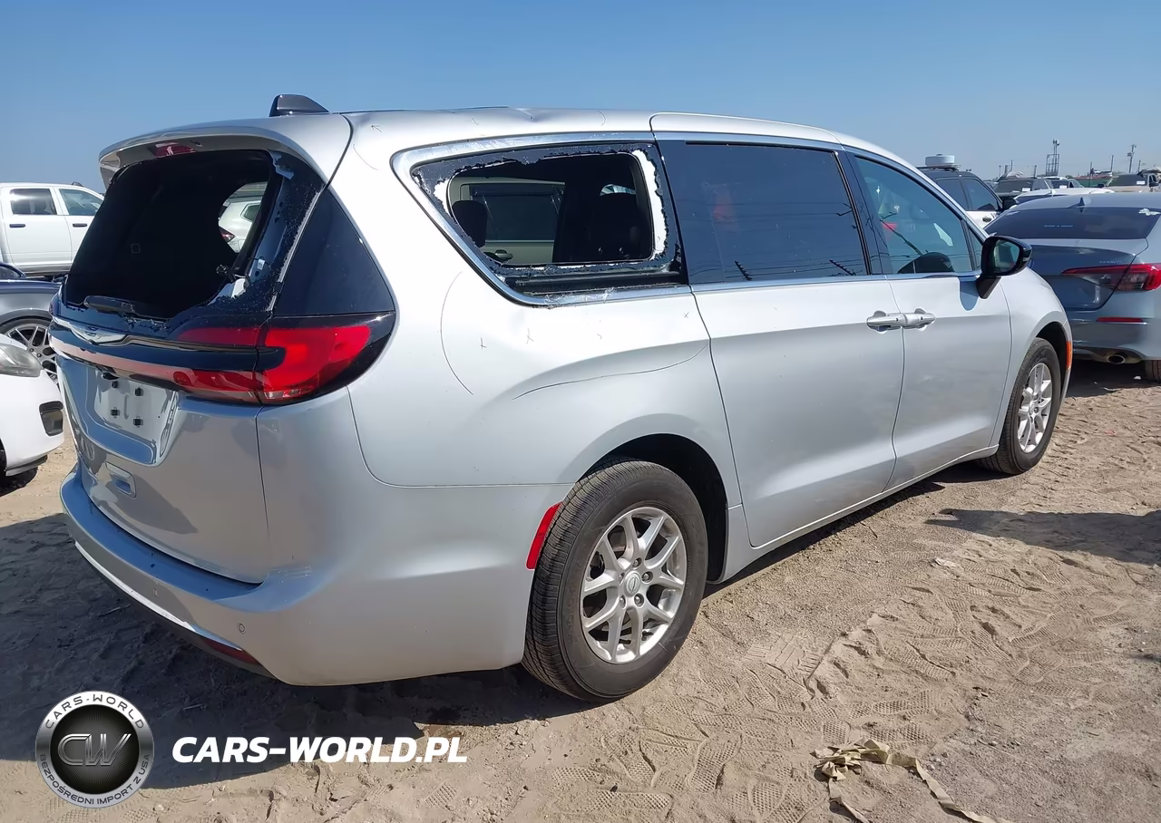 2026 Chrysler Pacifica Select VIN:2C4RC1BG0TR197499 - 4