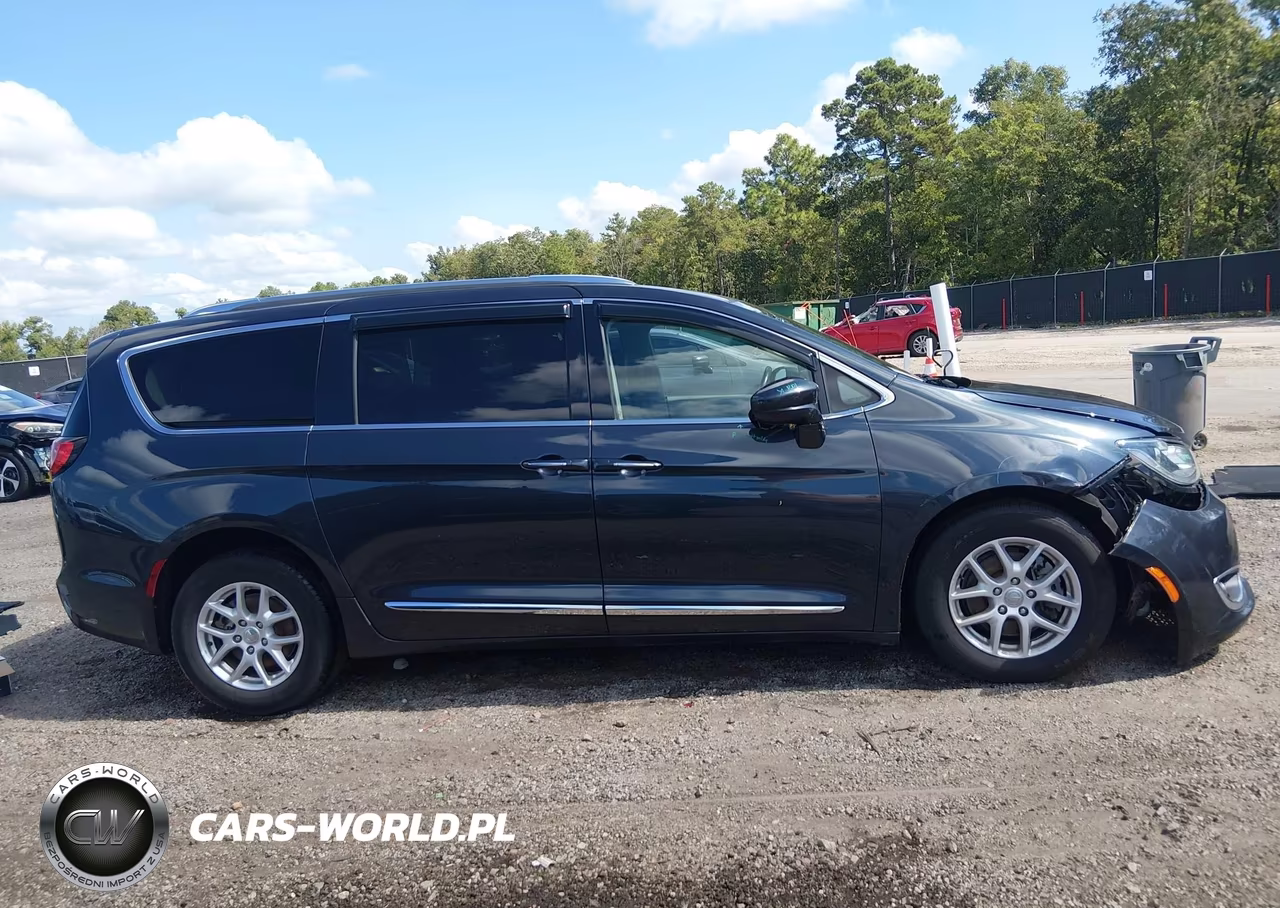 2020 Chrysler Pacifica Touring L VIN:2C4RC1BG7LR274224 - 14