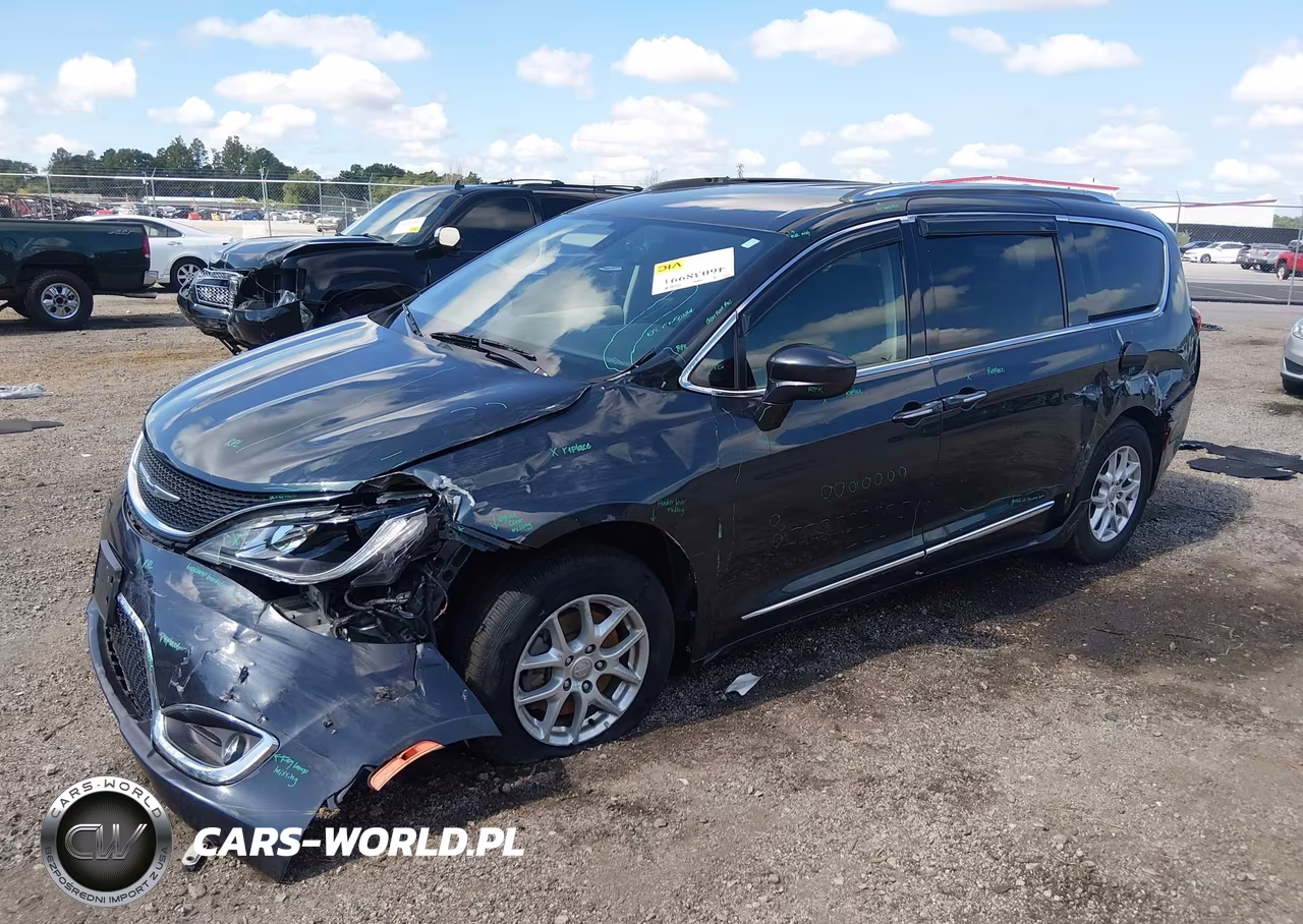2020 Chrysler Pacifica Touring L VIN:2C4RC1BG7LR274224 - 2