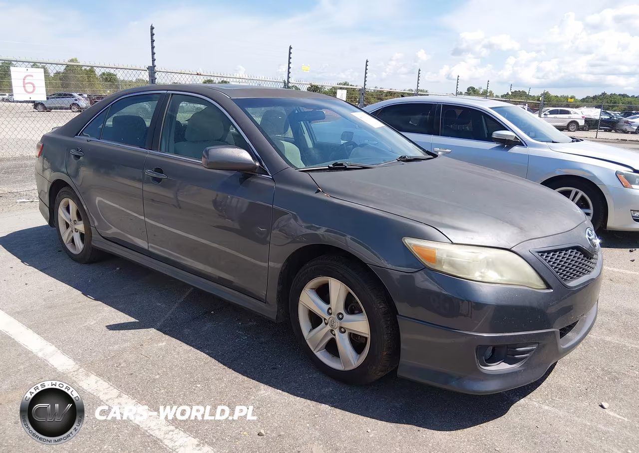 2011 Toyota Camry Se – zdjęcie 1 z 11