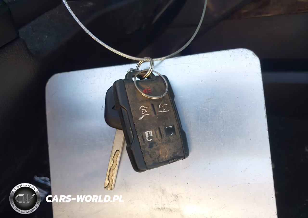 2018 Chevrolet Tahoe Lt VIN:1GNSKBKC9JR392440 - 11