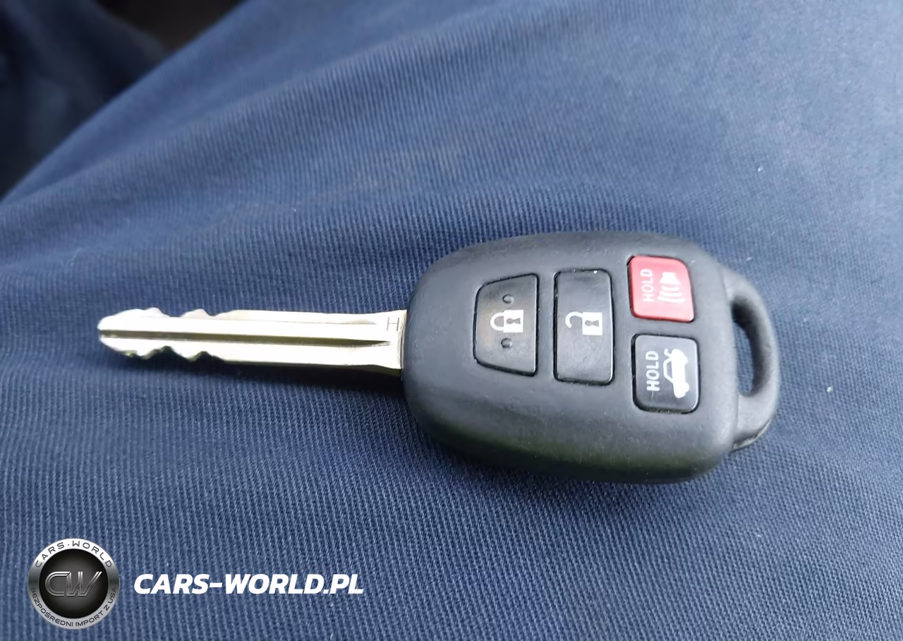 2017 Toyota Corolla Le VIN:5YFBURHE8HP619822 - 11
