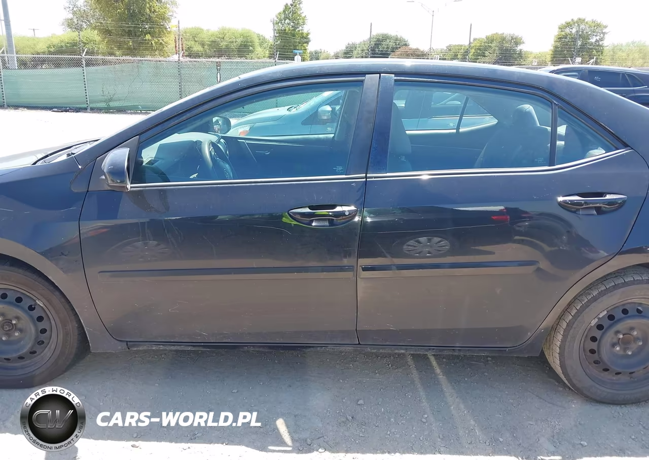 2017 Toyota Corolla Le VIN:5YFBURHE8HP619822 - 14