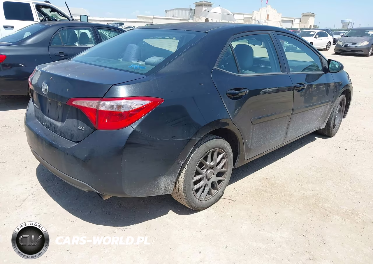 2017 Toyota Corolla Le VIN:5YFBURHE8HP619822 - 4