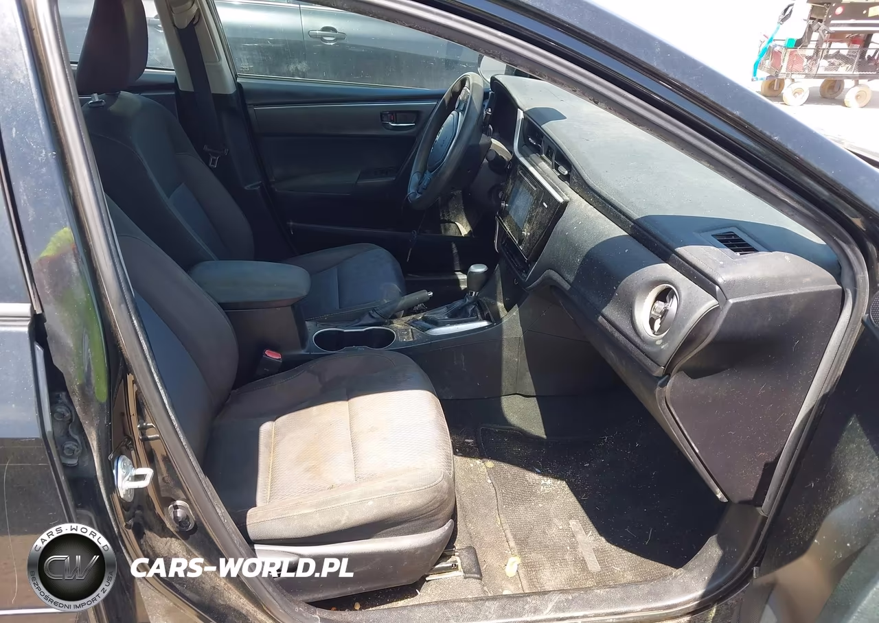 2017 Toyota Corolla Le VIN:5YFBURHE8HP619822 - 5