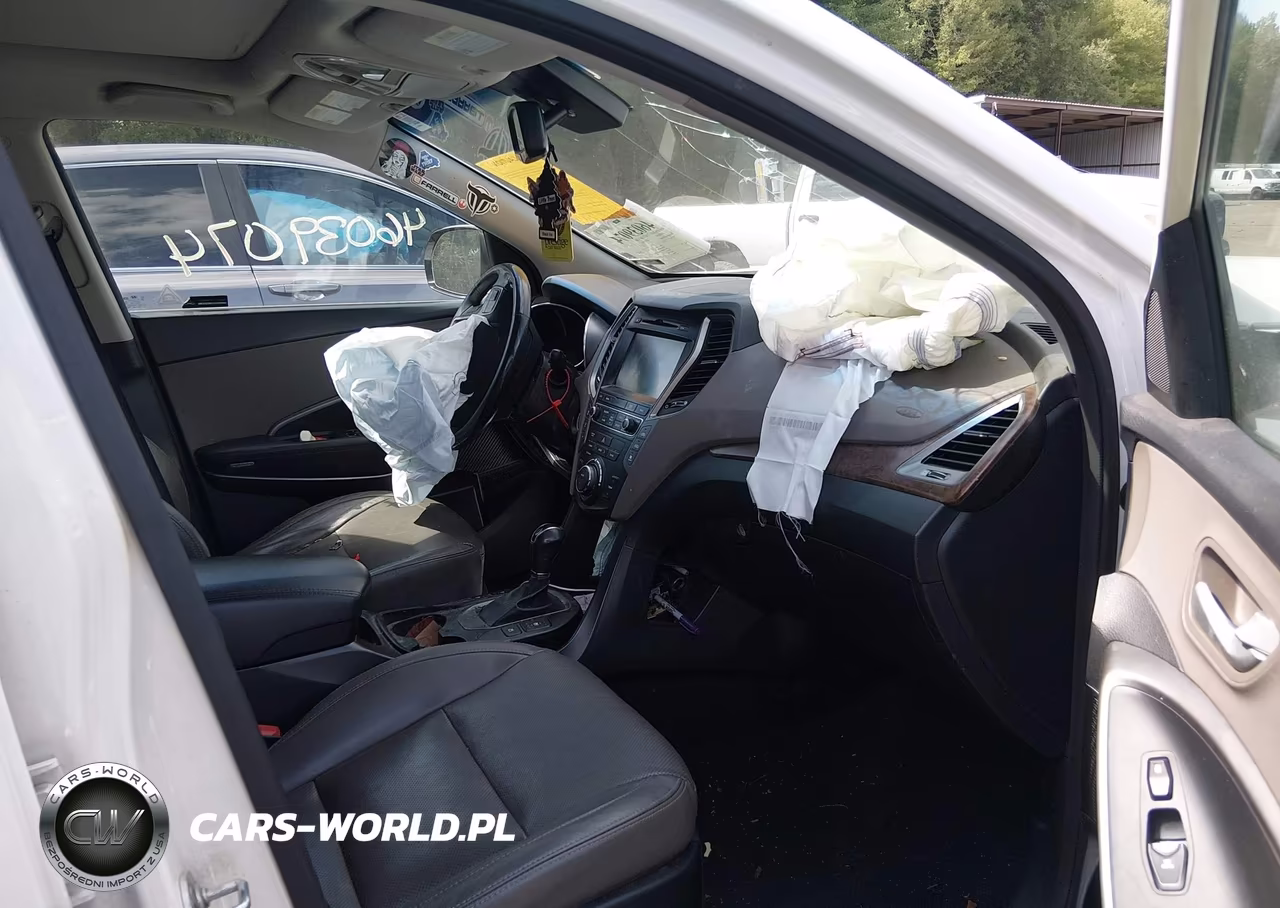 2017 Hyundai Santa Fe Se Ultimate VIN:KM8SRDHFXHU202486 - 5