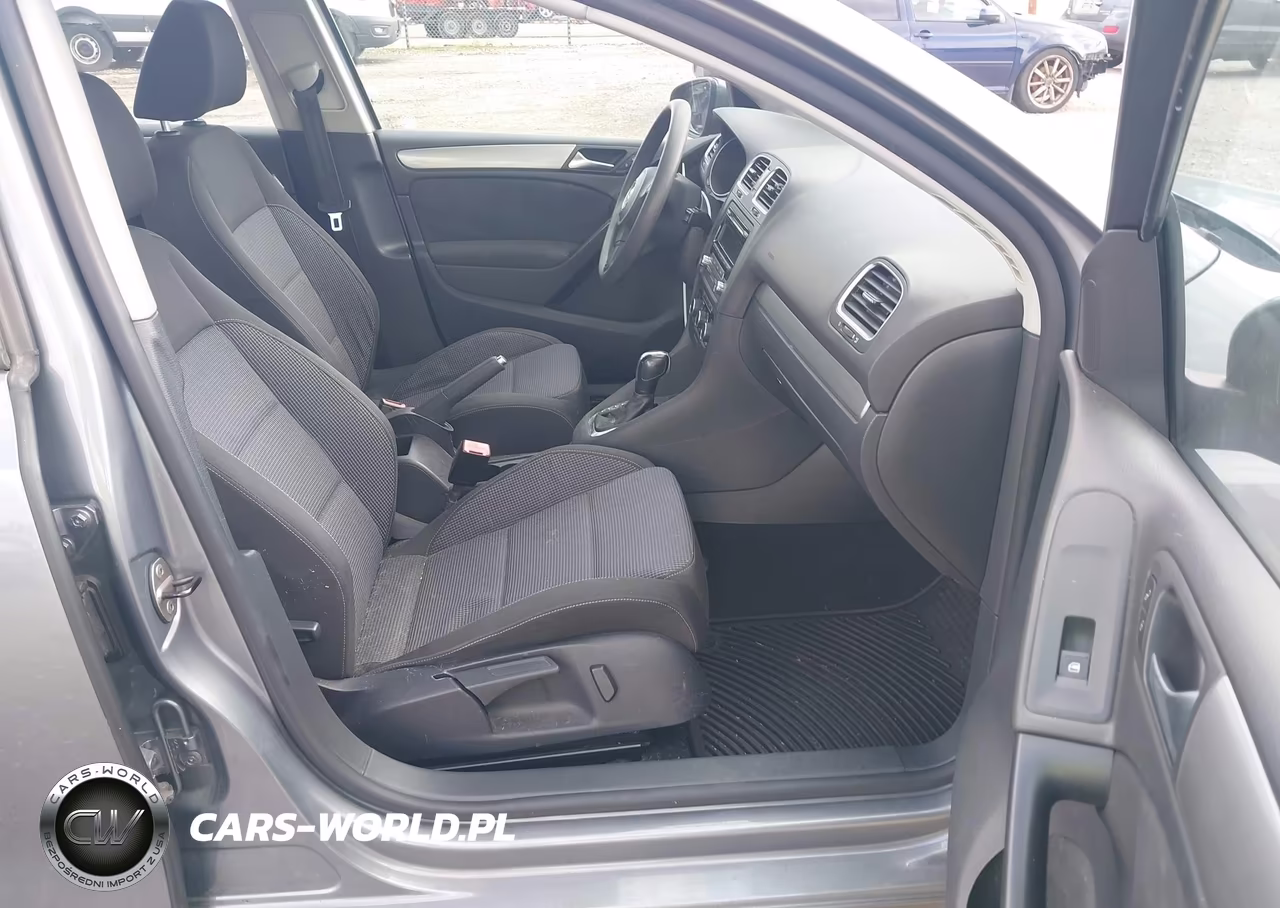 2012 Volkswagen Golf 2.5L 4-Door VIN:WVWDB7AJ3CW303514 - 5