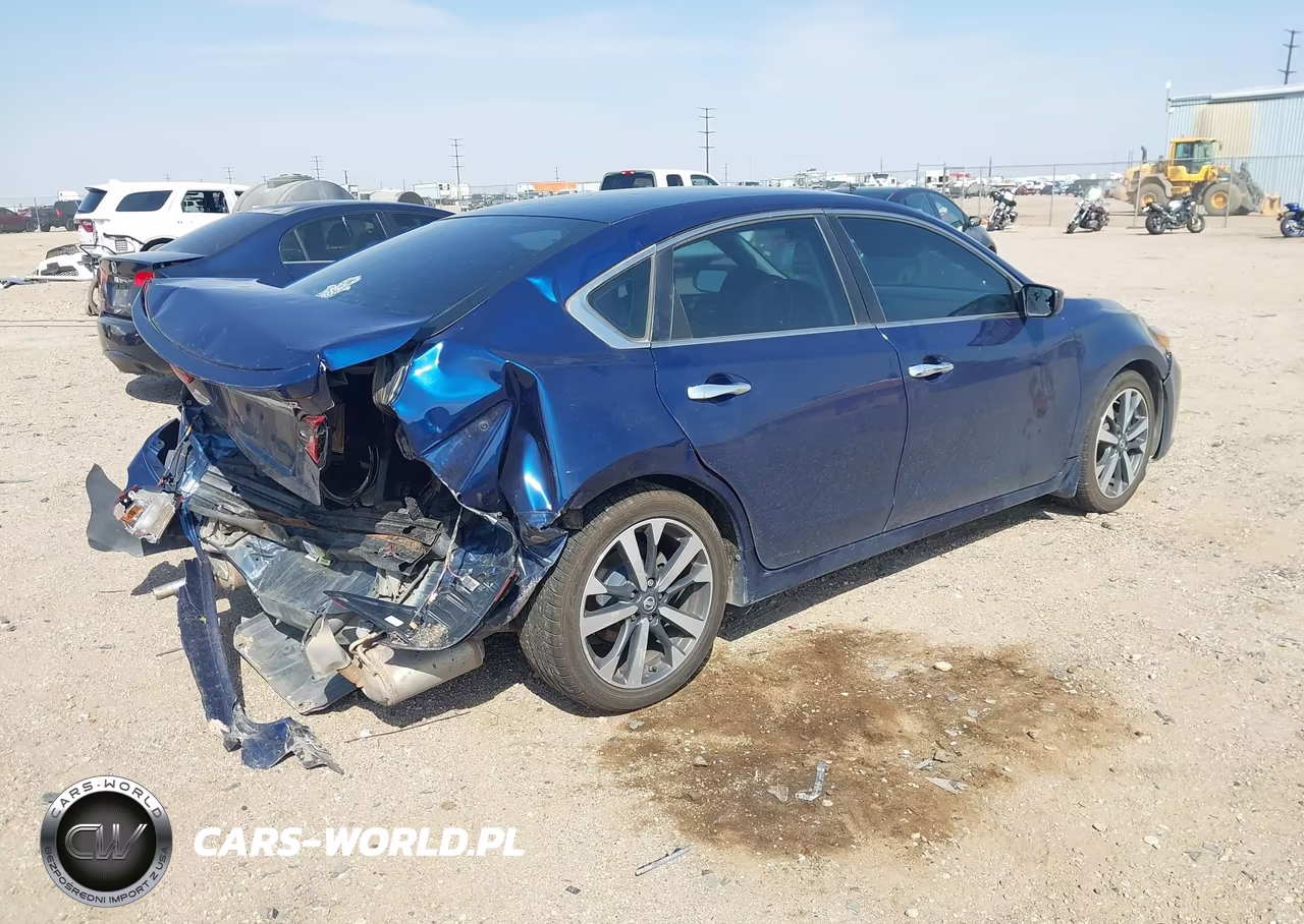 2017 Nissan Altima 2.5 Sr VIN:1N4AL3AP2HC264667 - 4