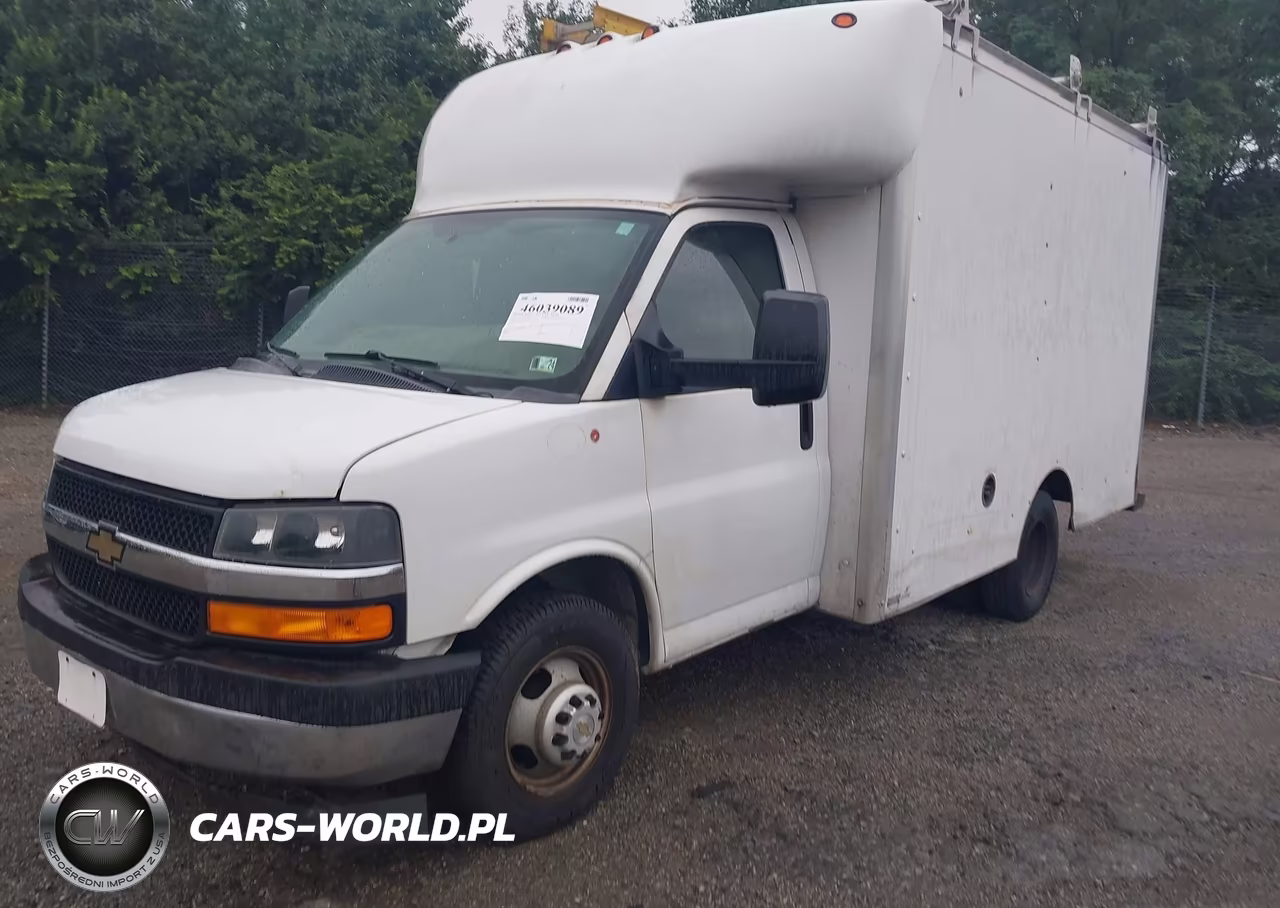 2017 Chevrolet Express Cutaway Work Van VIN:1GB3GRCG2H1228355 - 2