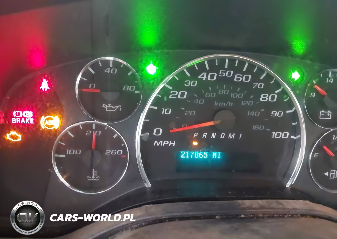 2017 Chevrolet Express Cutaway Work Van VIN:1GB3GRCG2H1228355 - 5