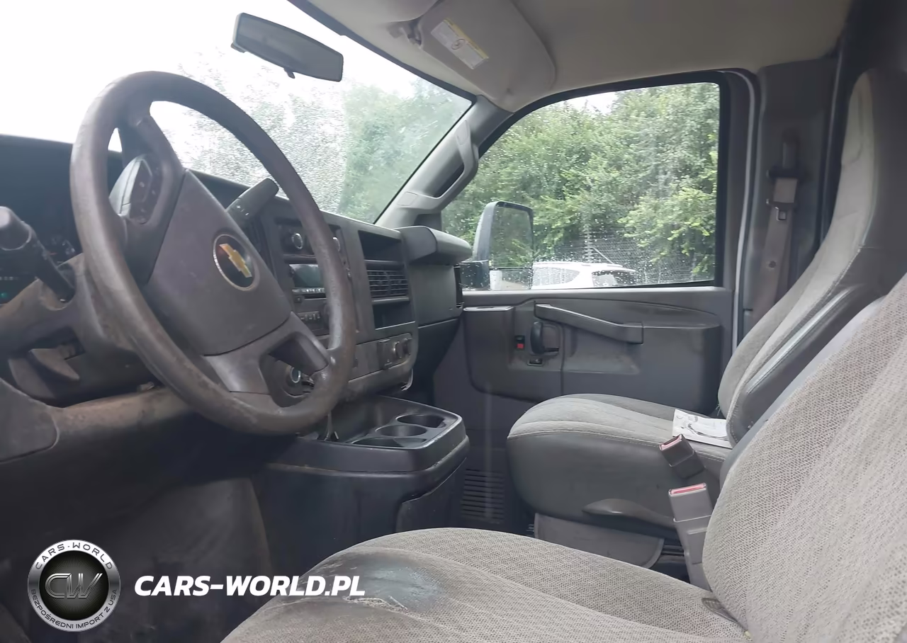 2017 Chevrolet Express Cutaway Work Van VIN:1GB3GRCG2H1228355 - 7