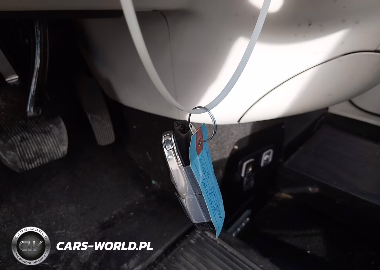 2019 Chrysler Pacifica Limited VIN:2C4RC1GG9KR588996 - 11
