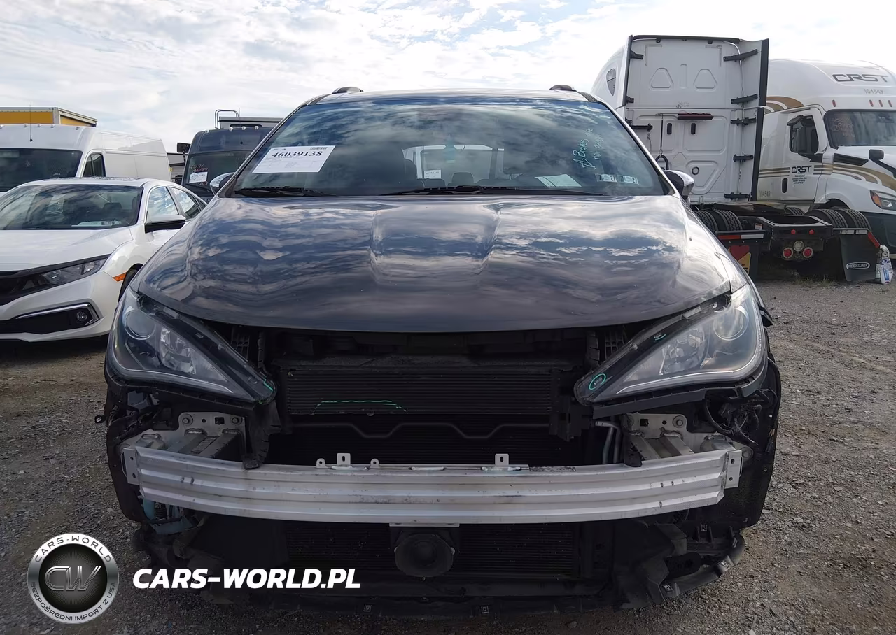 2019 Chrysler Pacifica Limited VIN:2C4RC1GG9KR588996 - 12