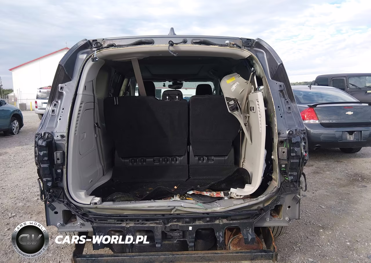 2019 Chrysler Pacifica Limited VIN:2C4RC1GG9KR588996 - 6