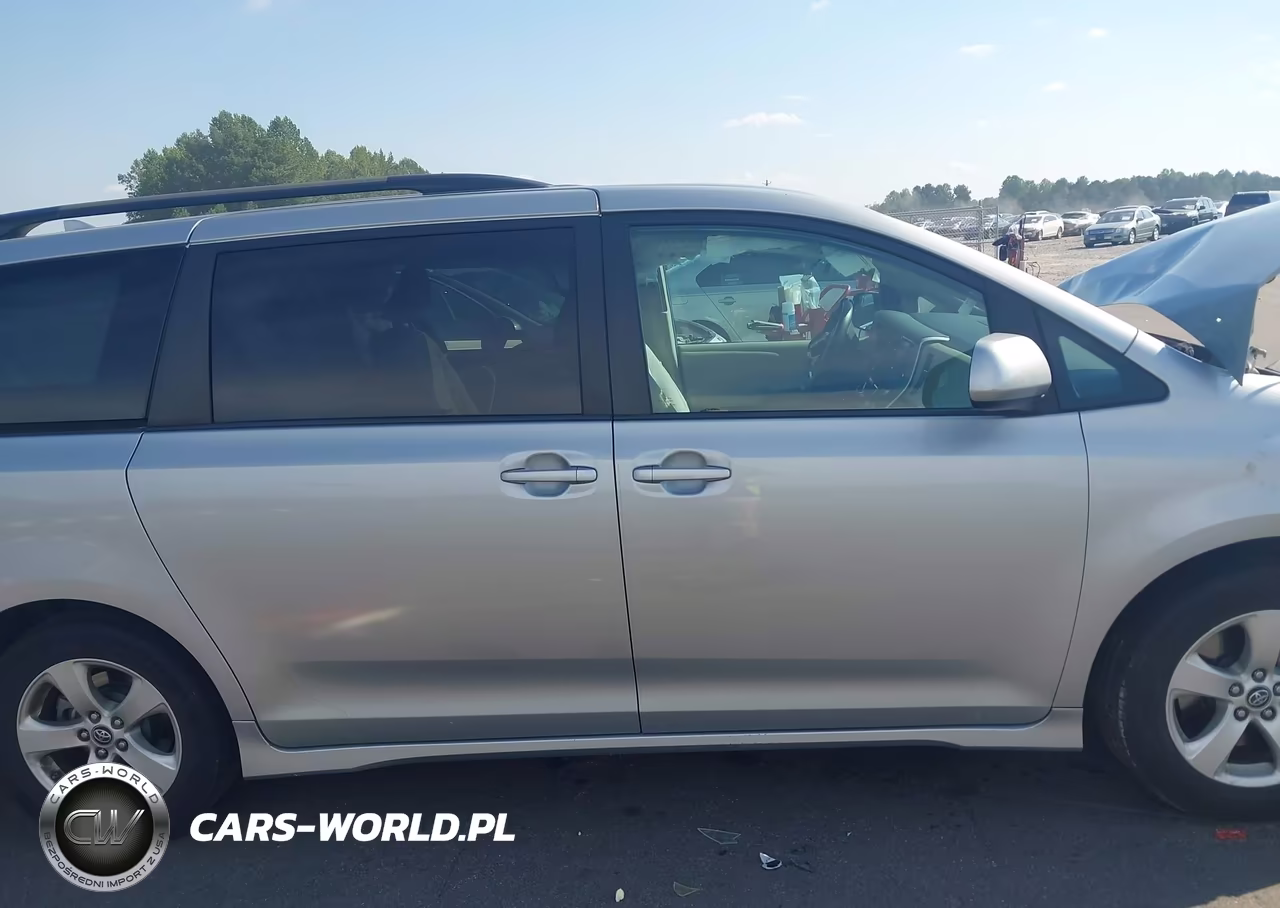 2020 Toyota Sienna Le VIN:5TDKZ3DC1LS022840 - 13