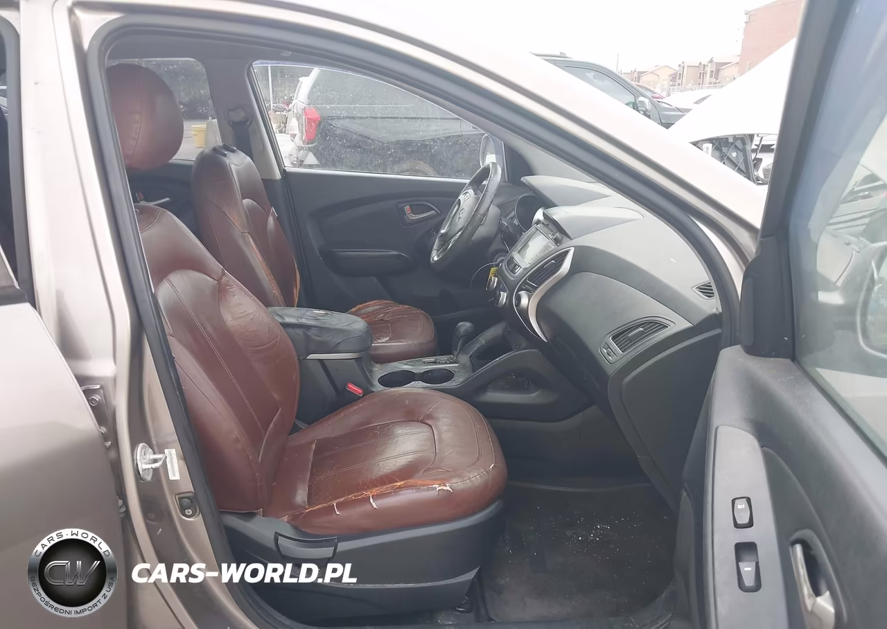 2010 Hyundai Tucson Limited VIN:KM8JU3AC3AU074473 - 5
