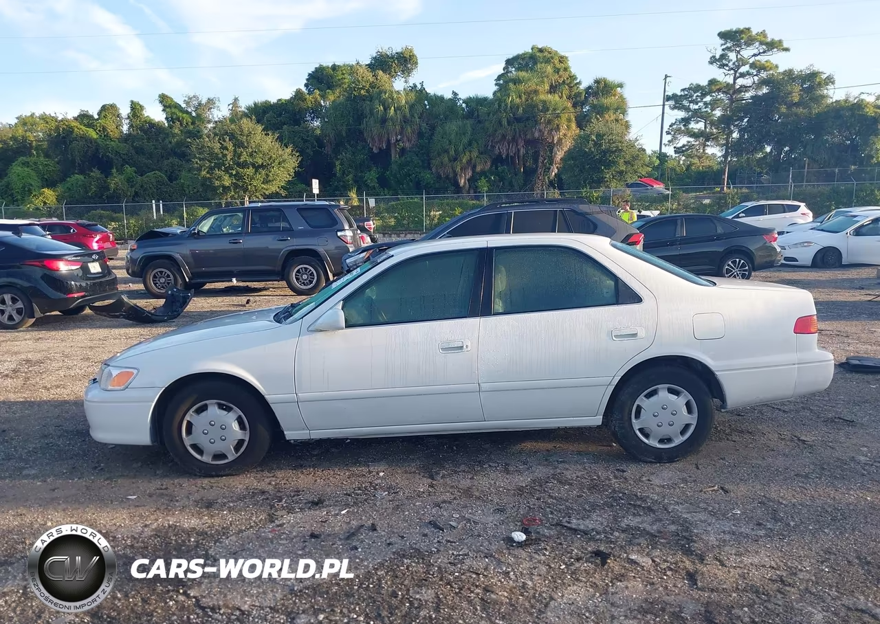2000 Toyota Camry Ce VIN:4T1BG22K3YU950433 - 14