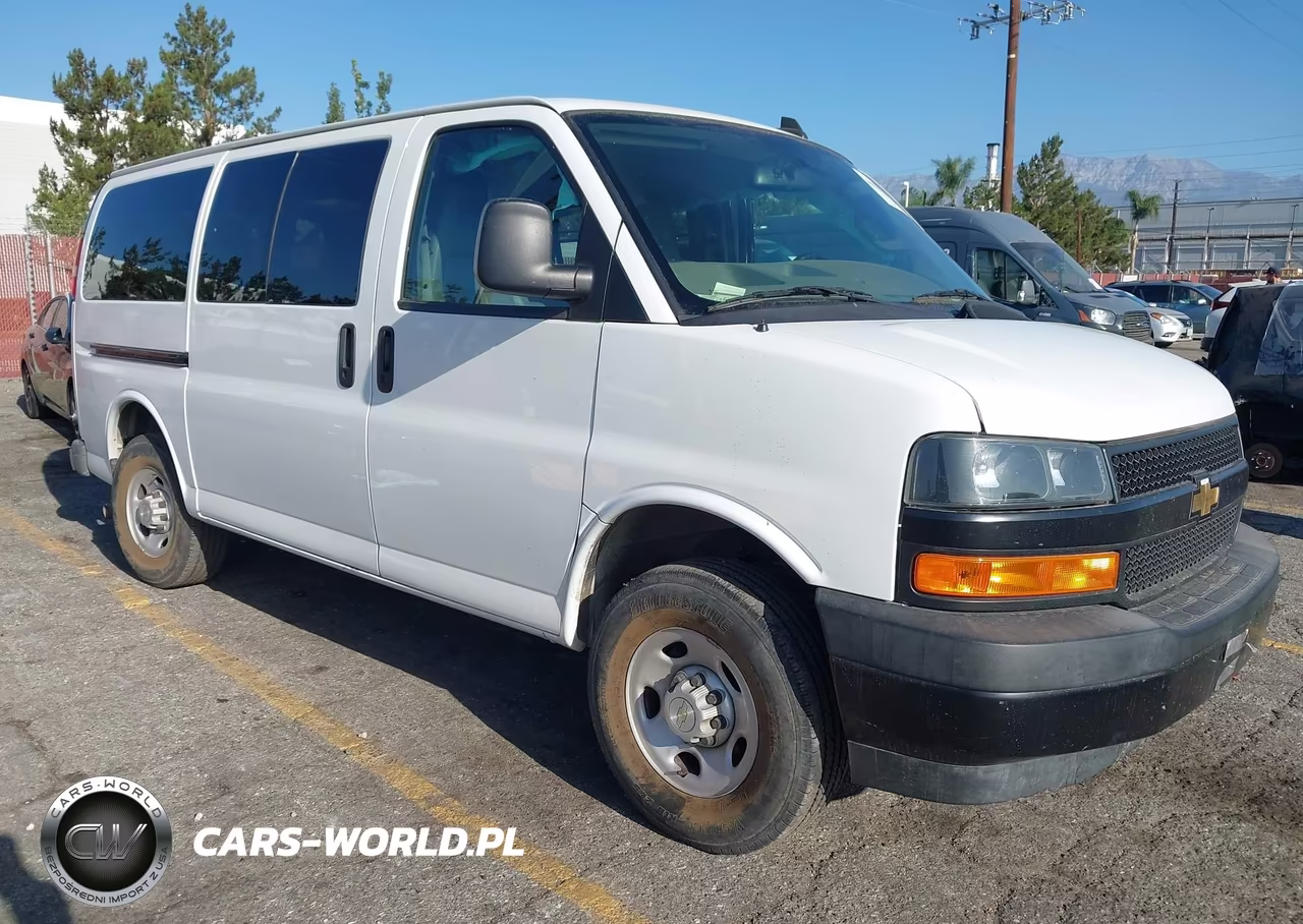 2023 Chevrolet Express Passenger Rwd 3500 Regular Wheelbase Ls – zdjęcie 1 z 18