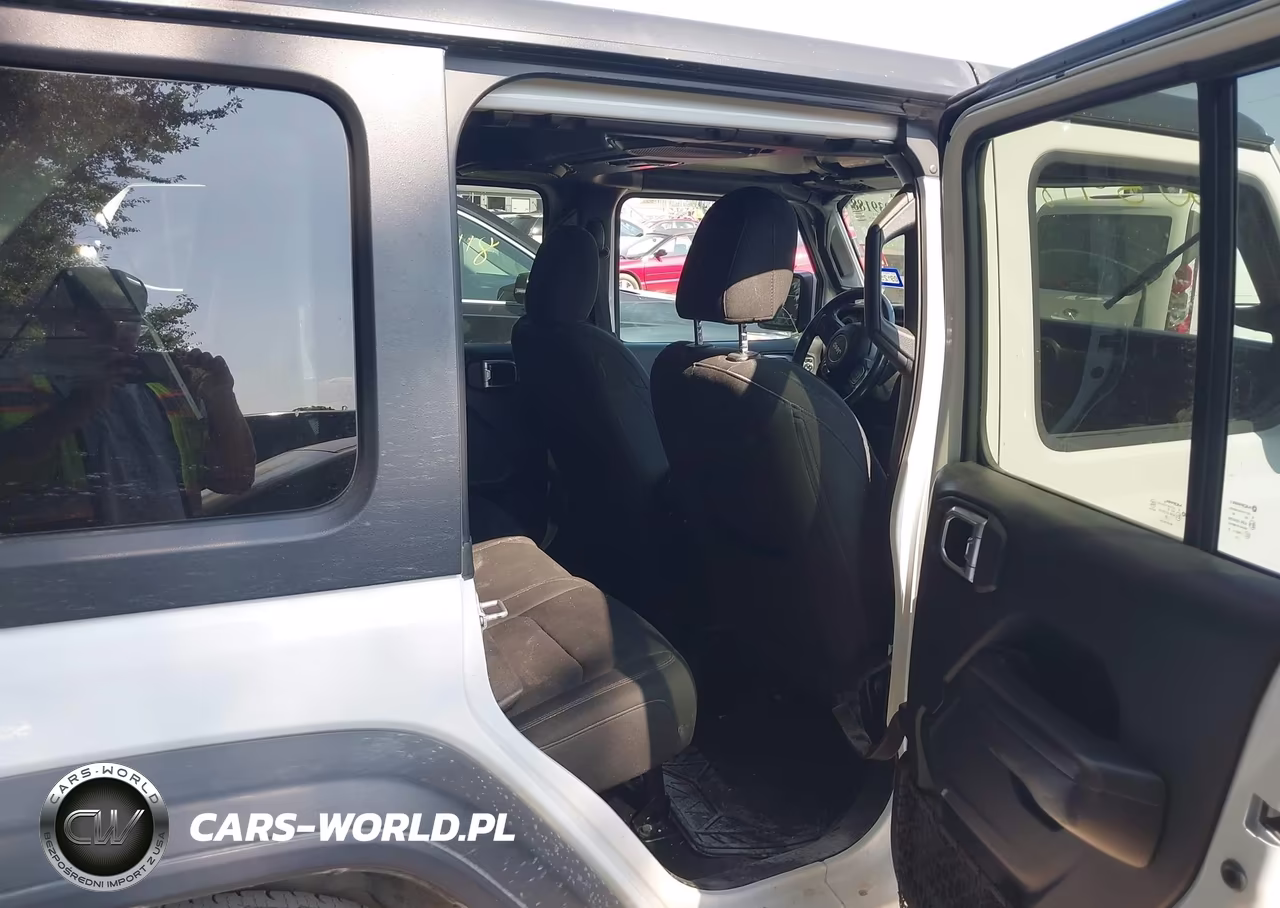 2020 Jeep Wrangler Unlimited Sport S 4X4 VIN:1C4HJXDN5LW279798 - 8