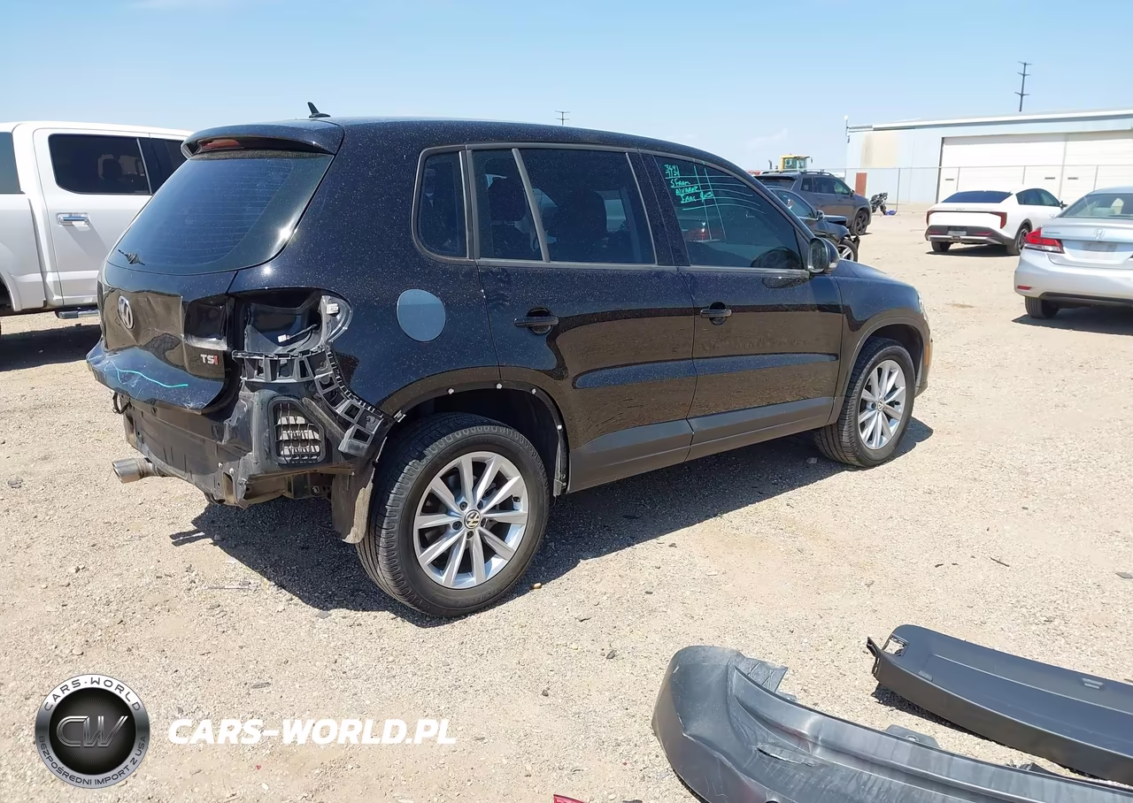 2017 Volkswagen Tiguan 2.0T-2.0T S VIN:WVGAV7AX4HK049613 - 4