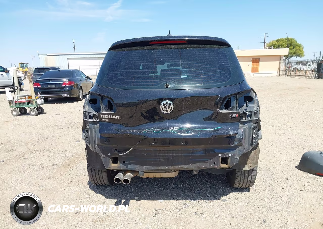 2017 Volkswagen Tiguan 2.0T-2.0T S VIN:WVGAV7AX4HK049613 - 6