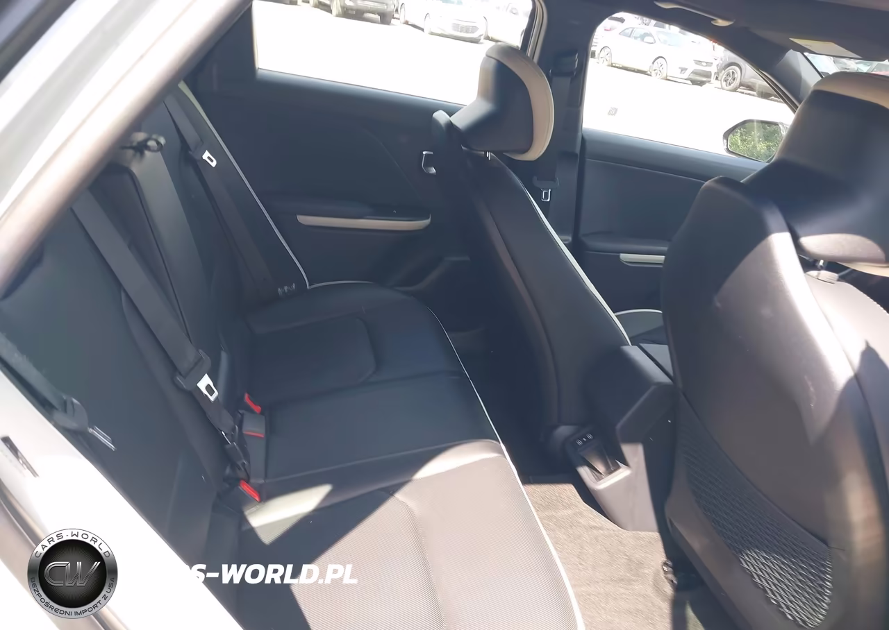 2026 Kia K4 Gt-Line VIN:3KPFU5DE2TE347245 - 8