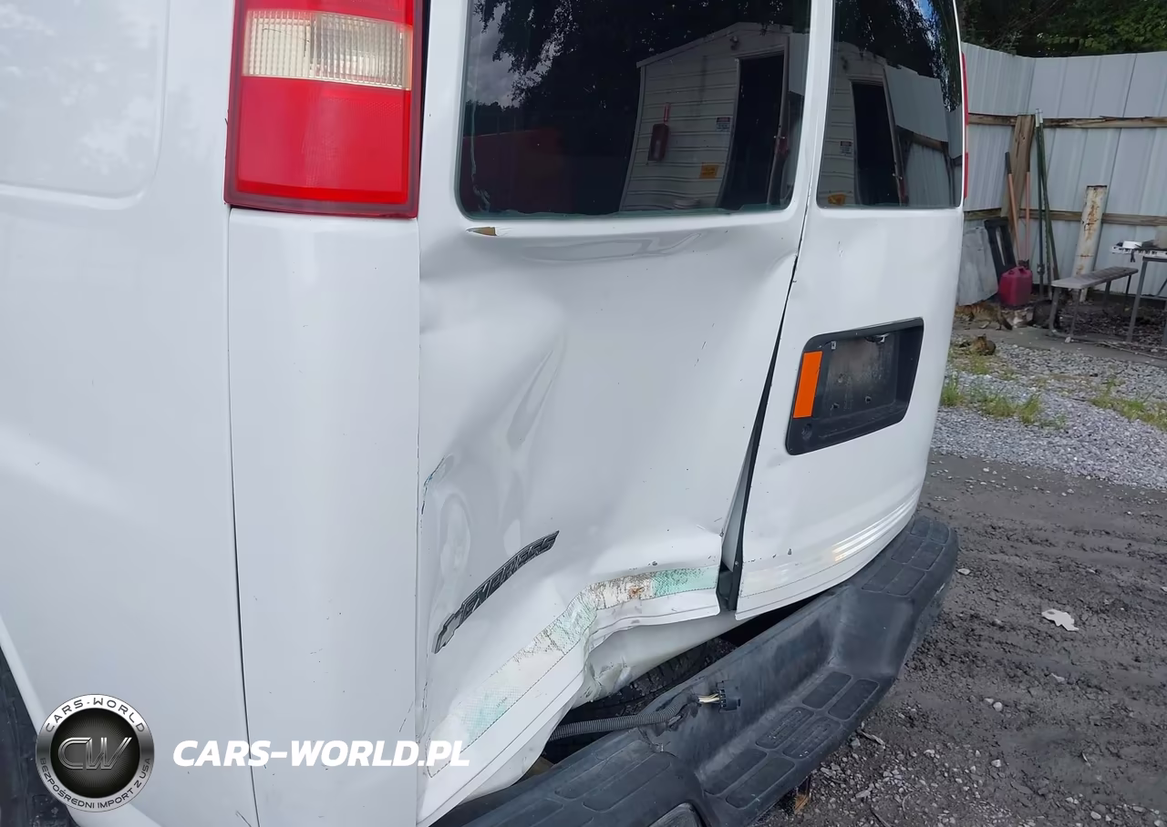 2008 Chevrolet Express Work Van VIN:1GCFG15XX81195421 - 12