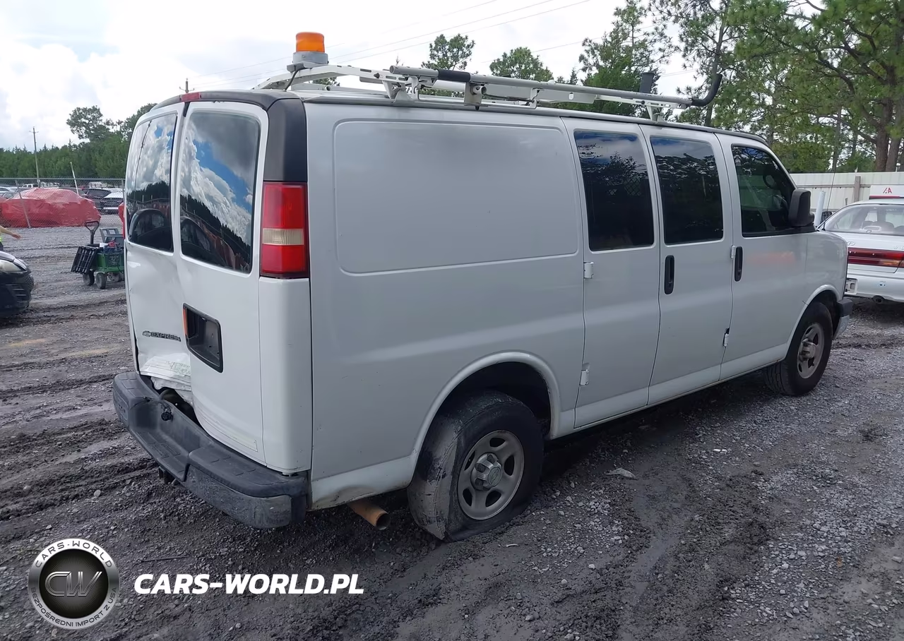 2008 Chevrolet Express Work Van VIN:1GCFG15XX81195421 - 4