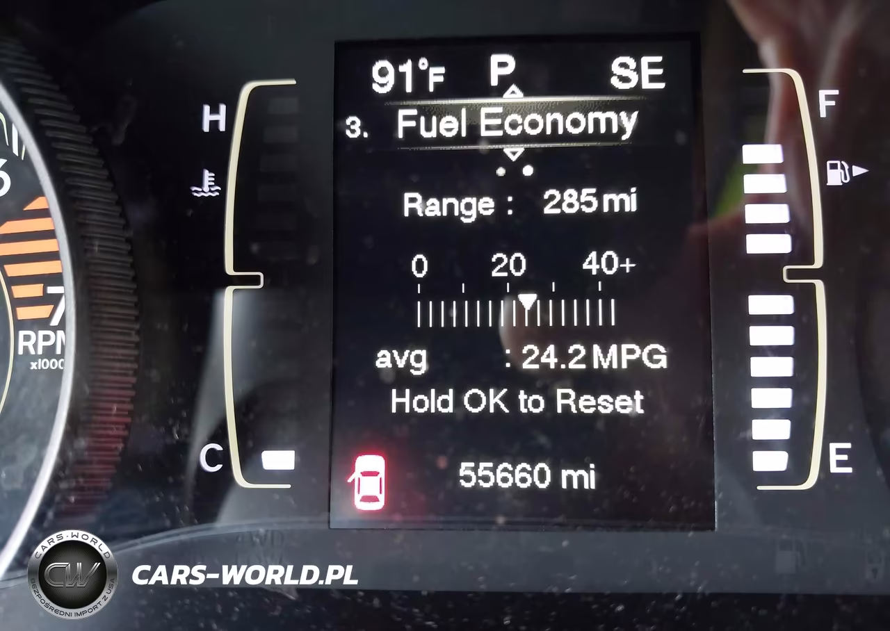 2018 Jeep Cherokee Latitude 4X4 VIN:1C4PJMCB7JD559278 - 21