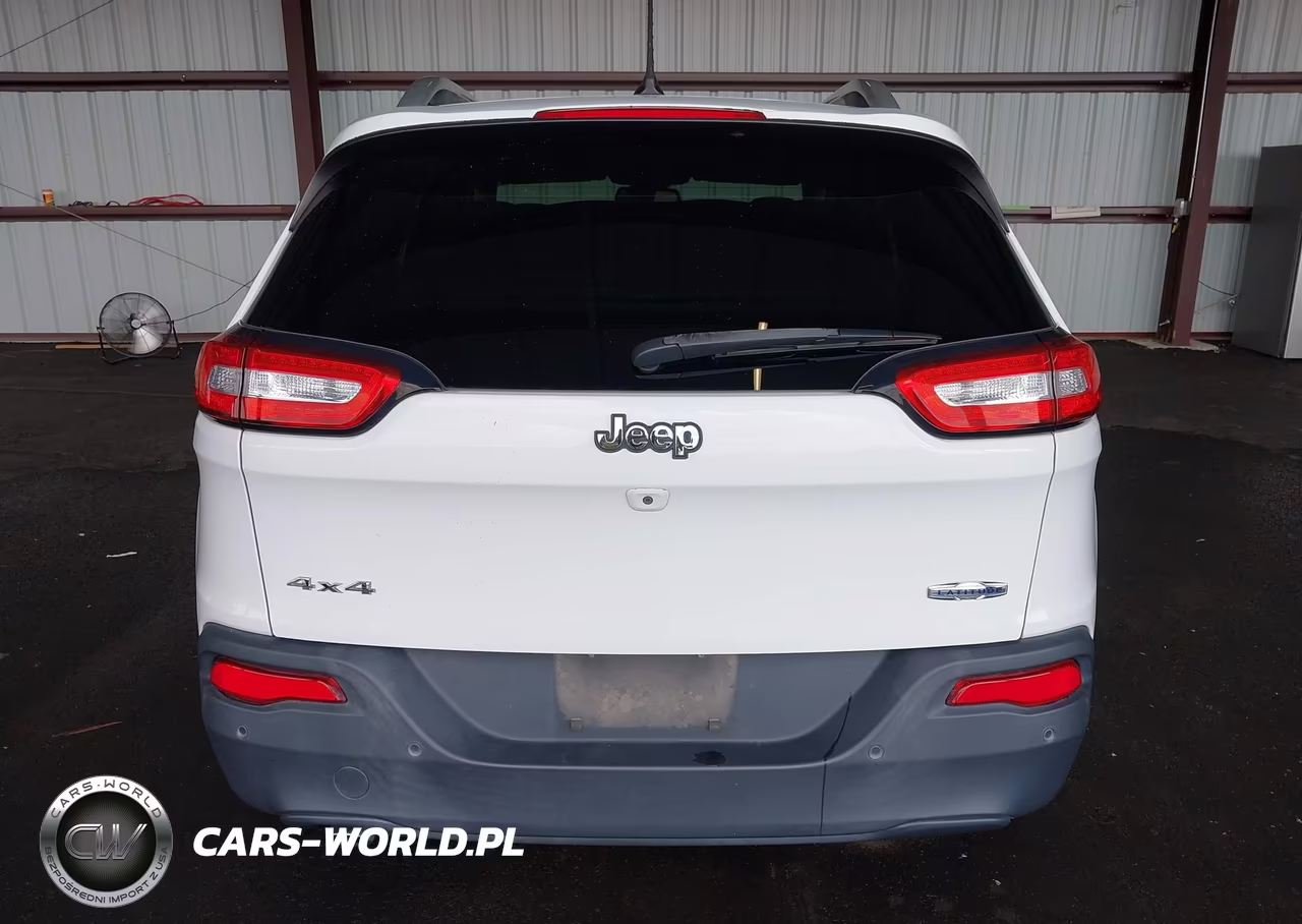 2018 Jeep Cherokee Latitude 4X4 VIN:1C4PJMCB7JD559278 - 22
