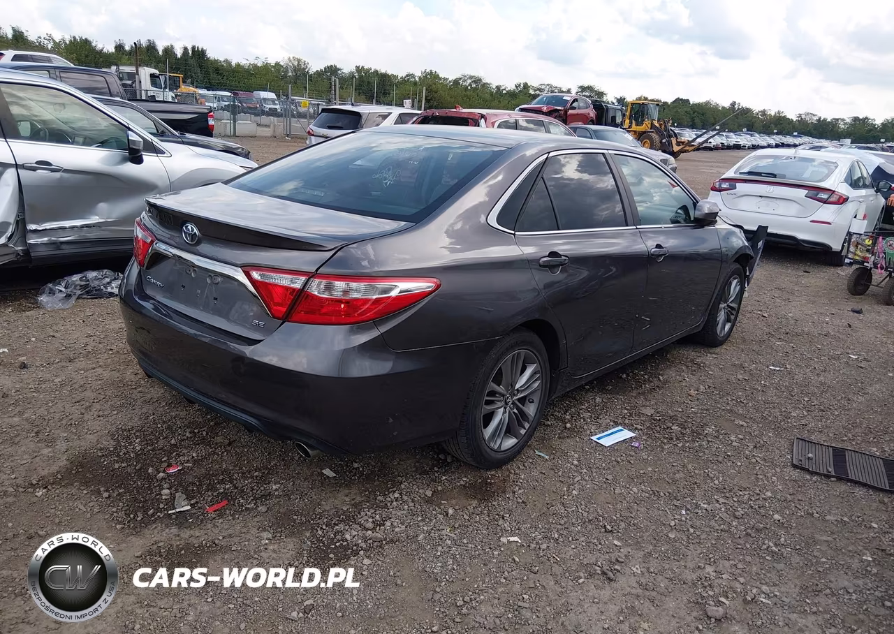 2017 Toyota Camry Se VIN:4T1BF1FK0HU803199 - 4
