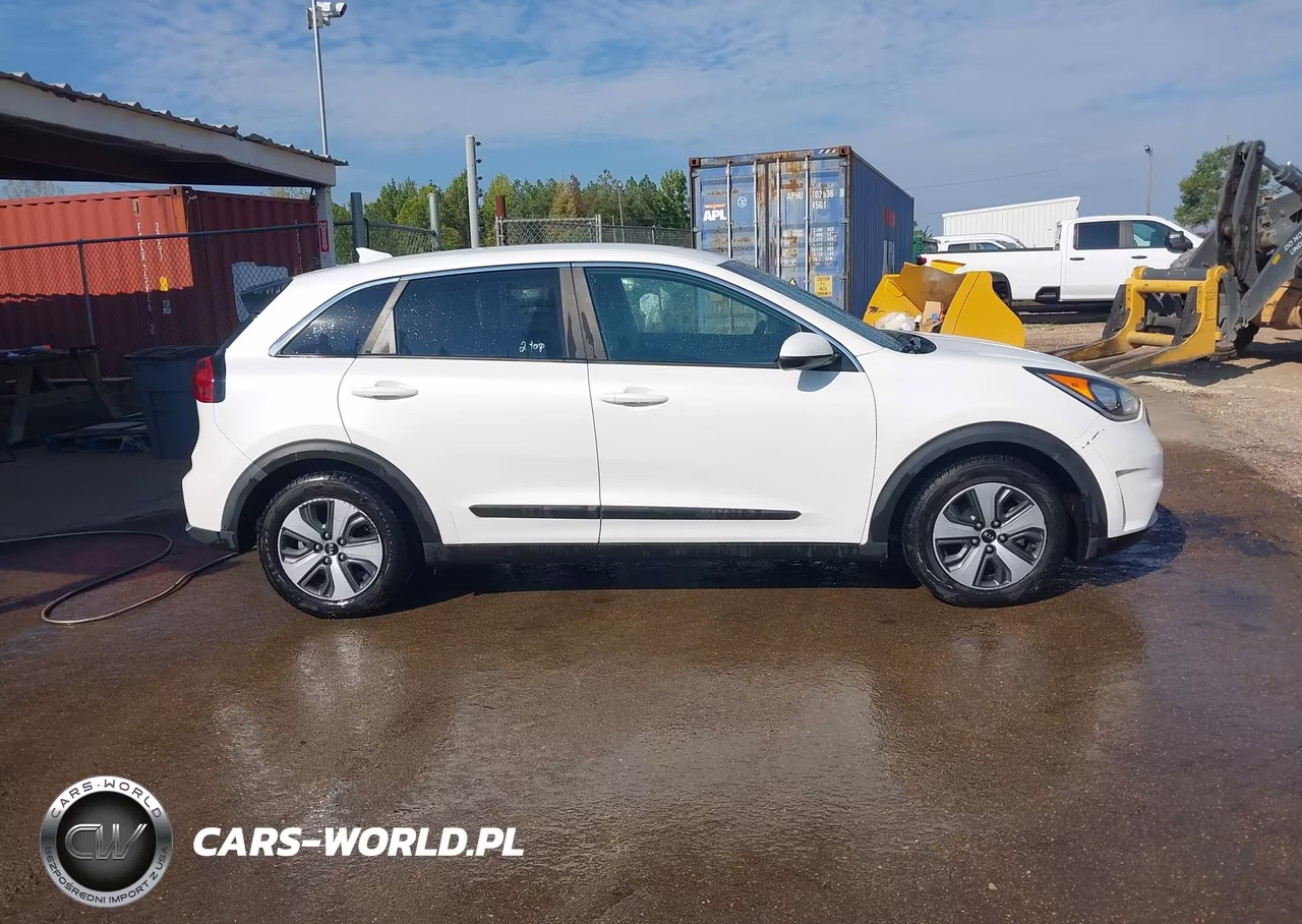 2018 Kia Niro Fe VIN:KNDCB3LC1J5186926 - 16