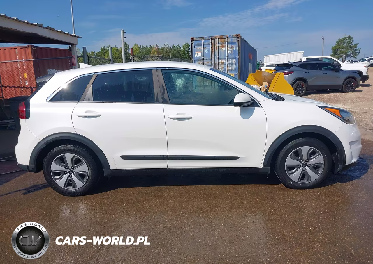 2018 Kia Niro Fe VIN:KNDCB3LC5J5186928 - 16